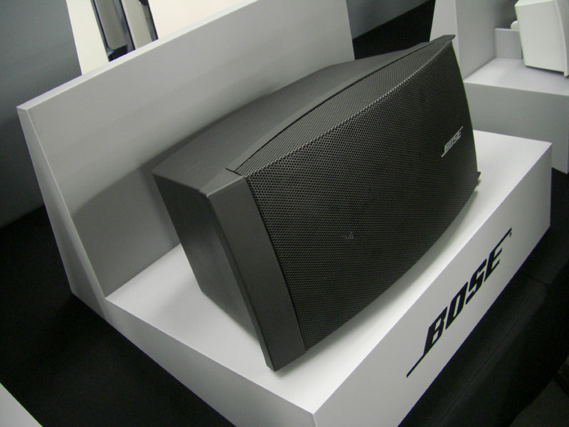 ボーズ、業務用スピーカー「FreeSpace」の発売を延期