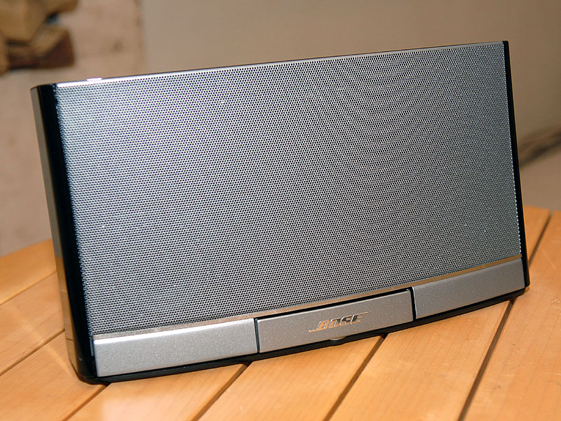 ボーズ、バッテリ駆動にも対応したiPod用スピーカー