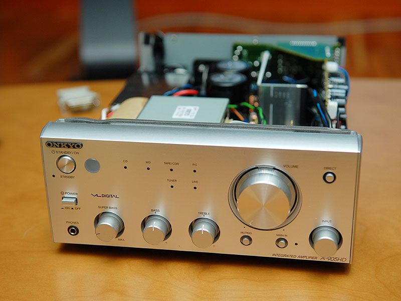 オンキヨー、ハイコンポと同サイズのVista搭載AVパソコン