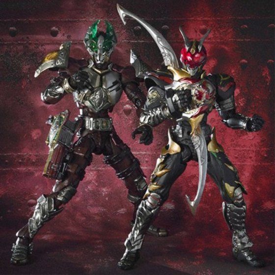 歳末売り切り SIC仮面ライダーガレン&カリス 2体セット SIC仮面