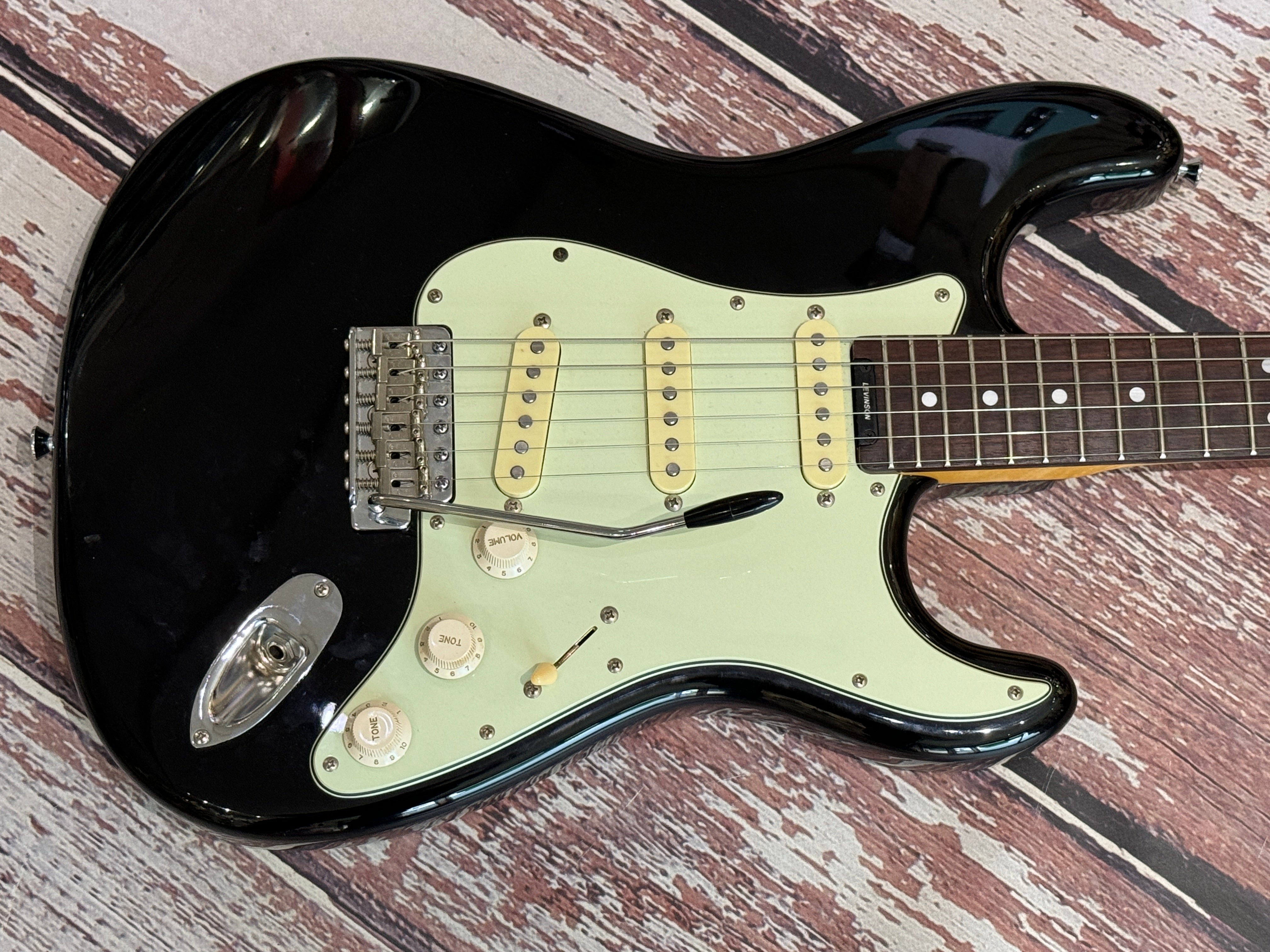 □Blade Levinson Limited Stratocaster ST ギター Levinson Blade