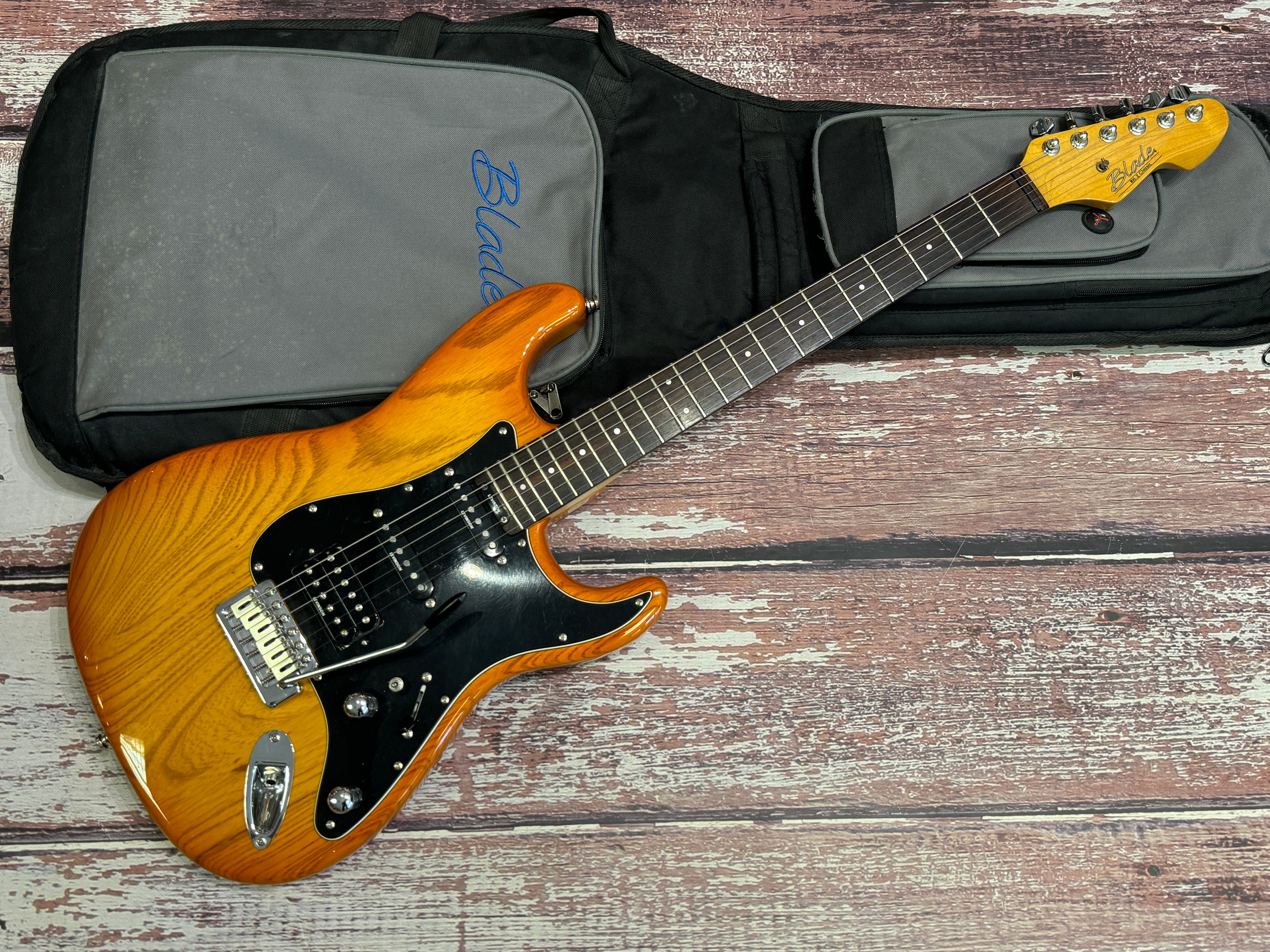 BLADE LEVINSON LIMITED ストラトキャスター EMG－SA仕様 美品