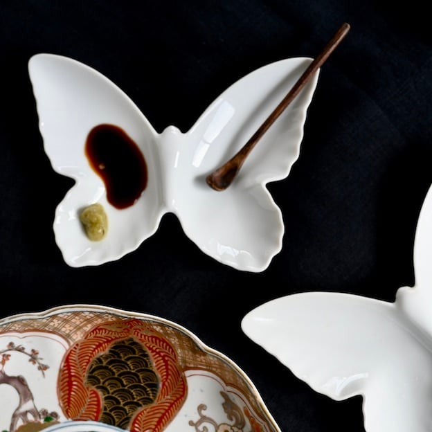 花と蝶々◇伊万里 花蝶文長方皿2客 刺身皿 芍薬