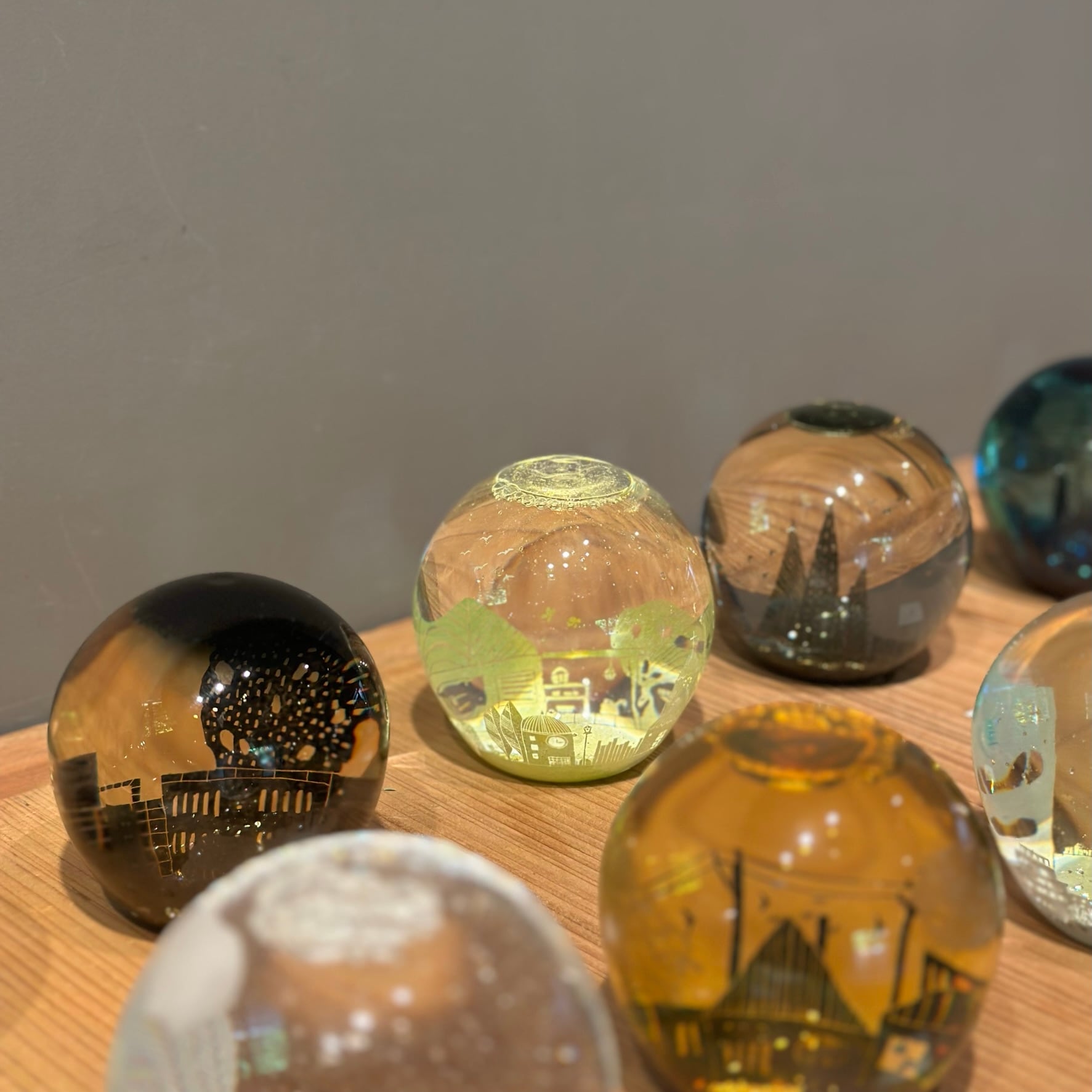 金津沙矢香さん スノードーム スノードーム 金津沙矢香 ガラス作家 金津