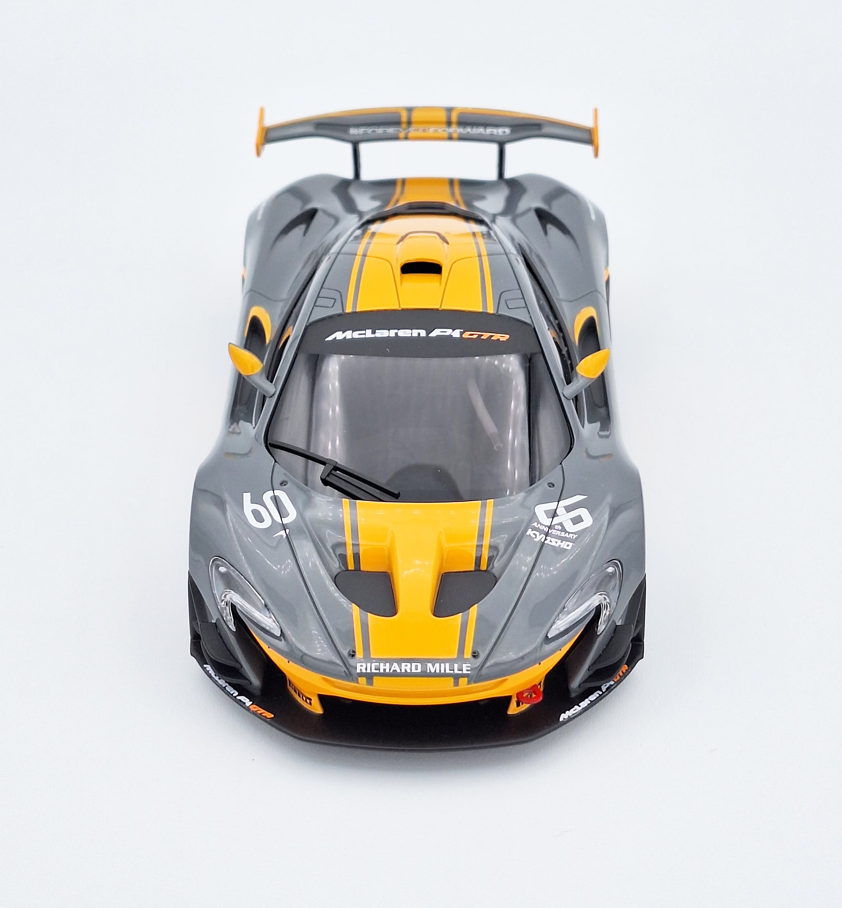 京商 MINI-Z McLaren P1 GTR シルバー/オレンジ オートスケール