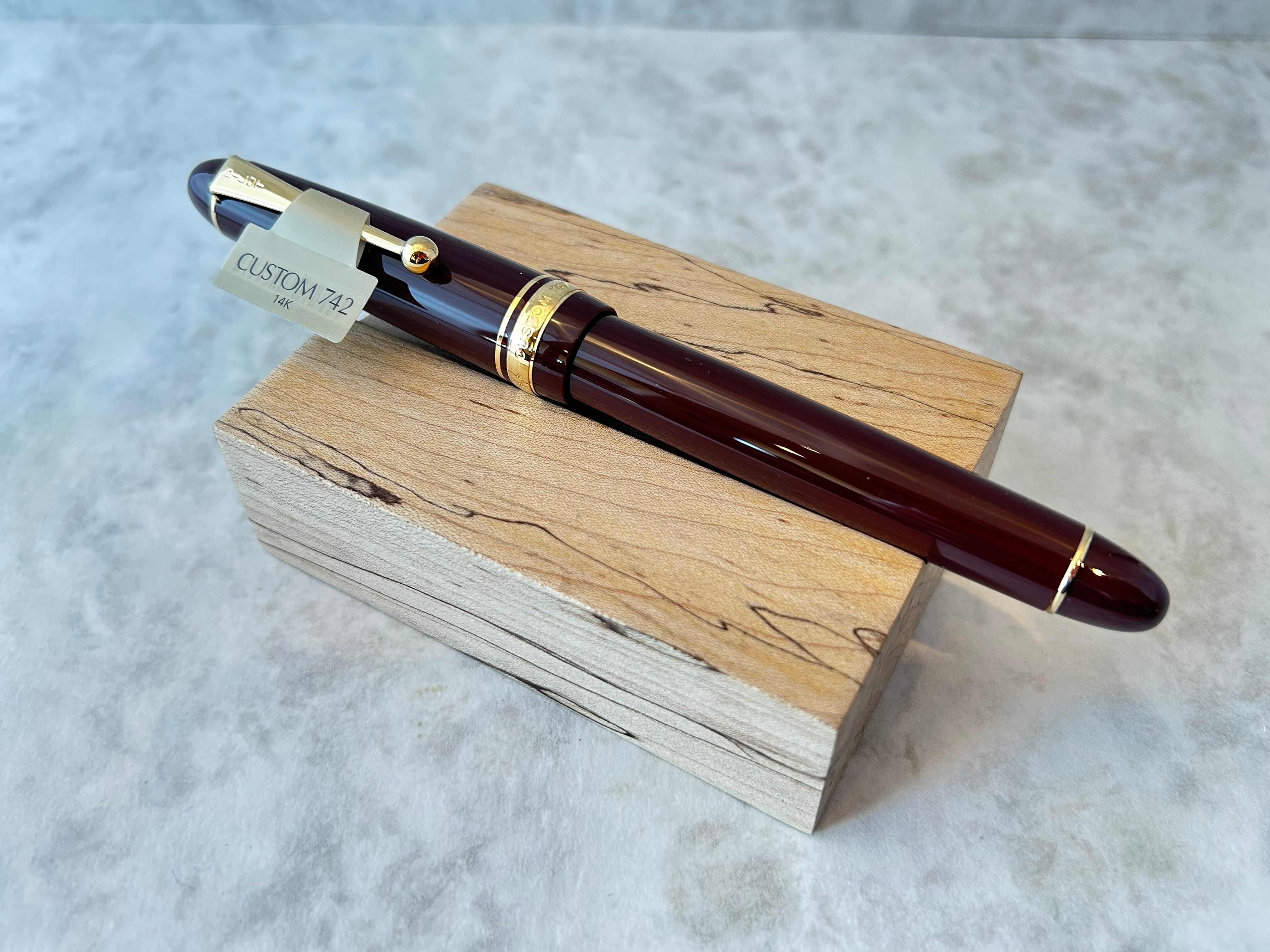 廃盤品 新品】PILOT カスタム742万年筆 ディープレッド F 細字