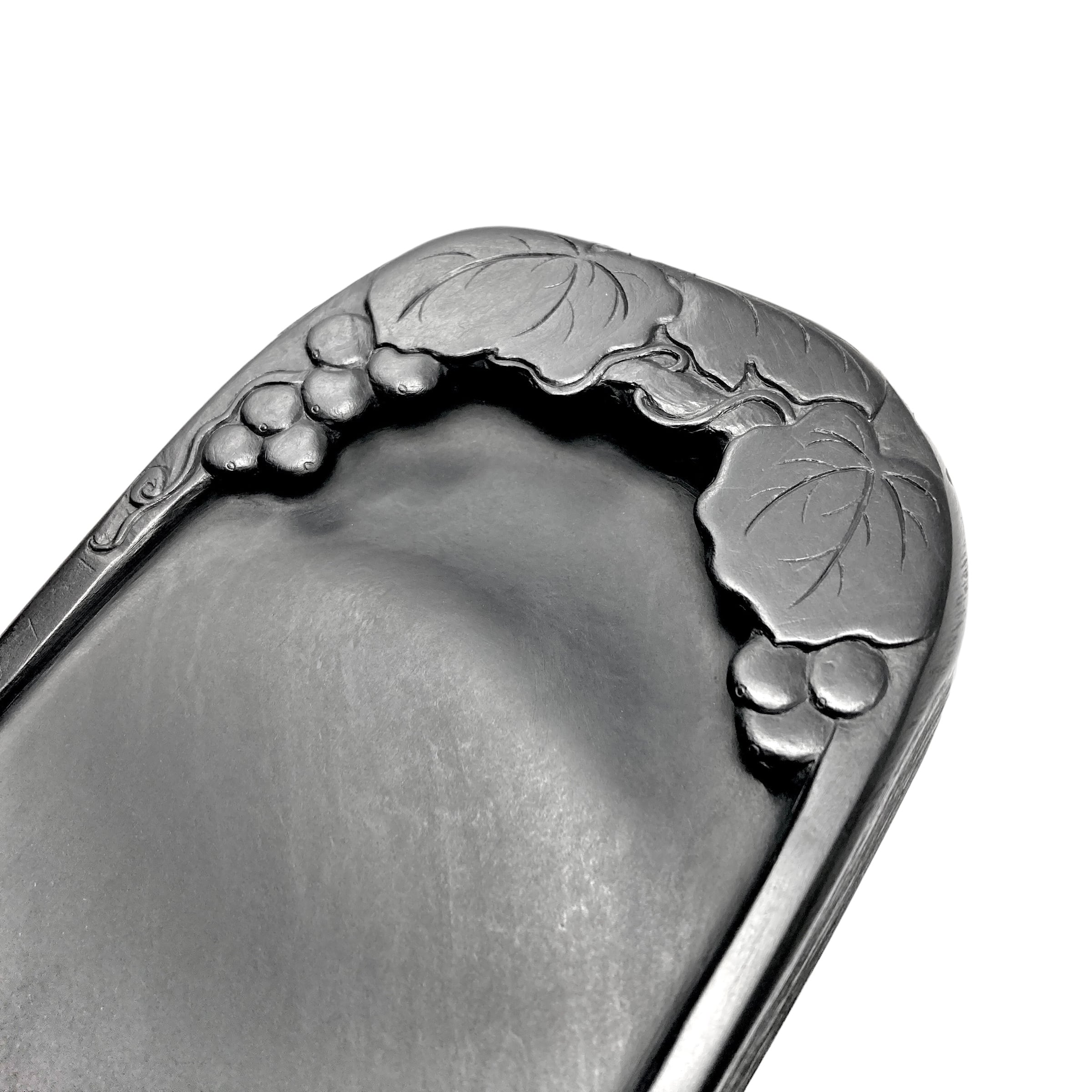 彫刻葡萄硯No.1 | 甲州雨畑硯 峯硯堂本舗