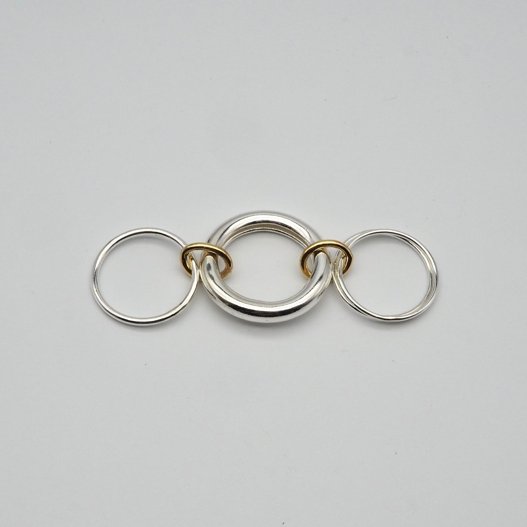 four hoops ring | nanagu