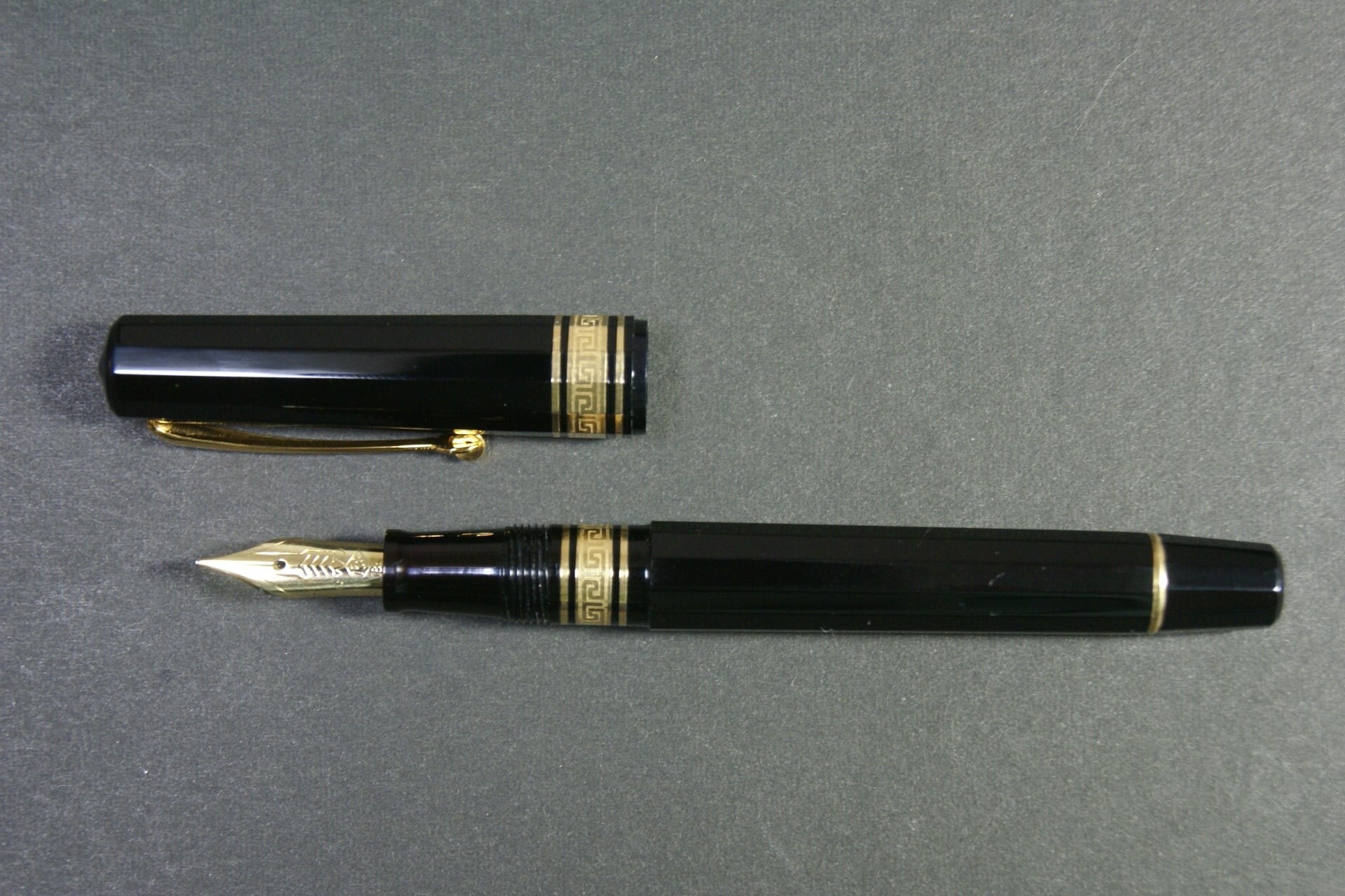 6302c1f4f701f1af73255b352663c9