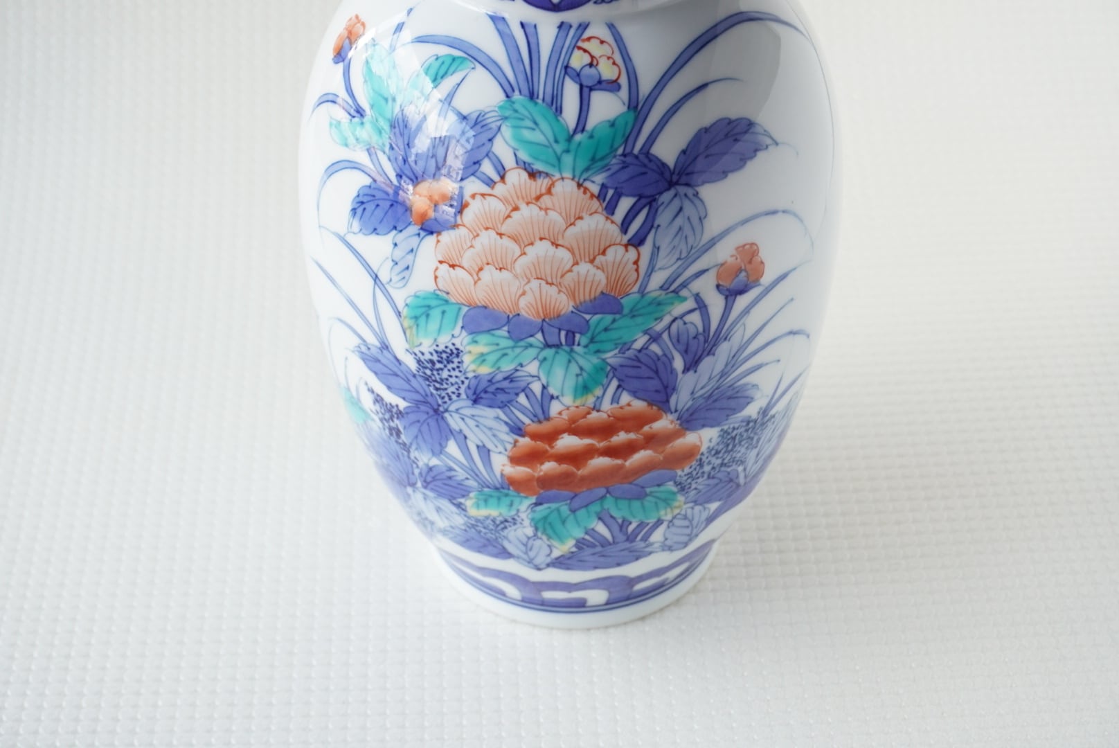 色鍋島染錦牡丹絵花瓶 | 神田陶器店