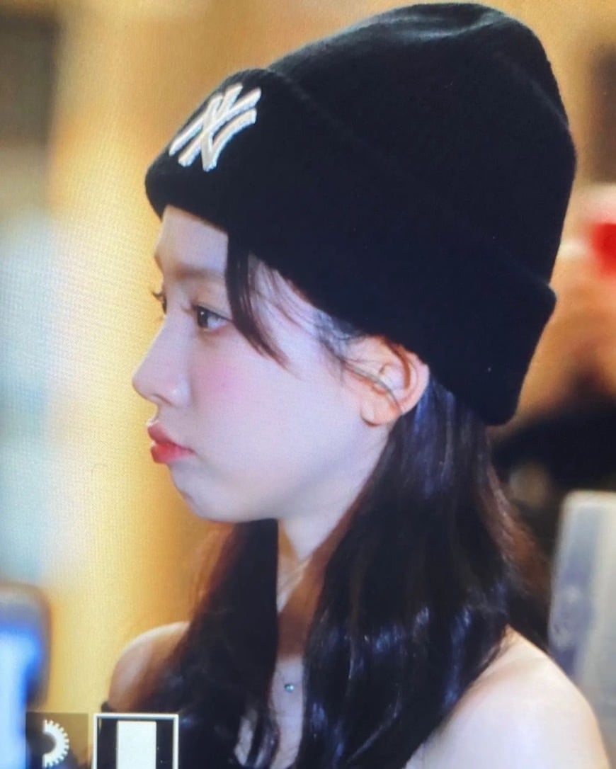 supreme シュプリーム ビーニー ニット帽 aespa カリナ着用 supreme