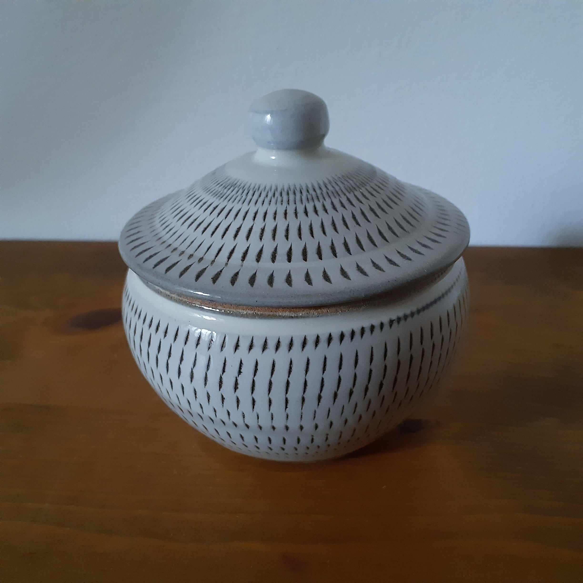 小石原焼き(雪山)の壺 小石原焼き(雪山)の壺 Yahoo!オークション