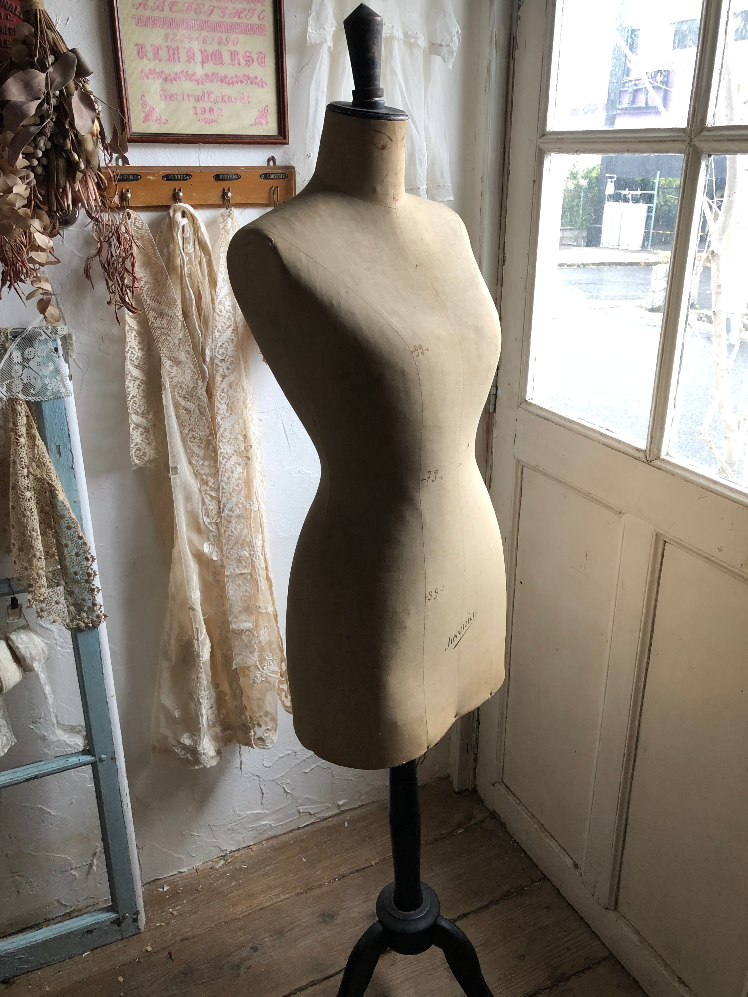 フランスアンティークトルソー 顔のらくがき入り 女性サイズ42