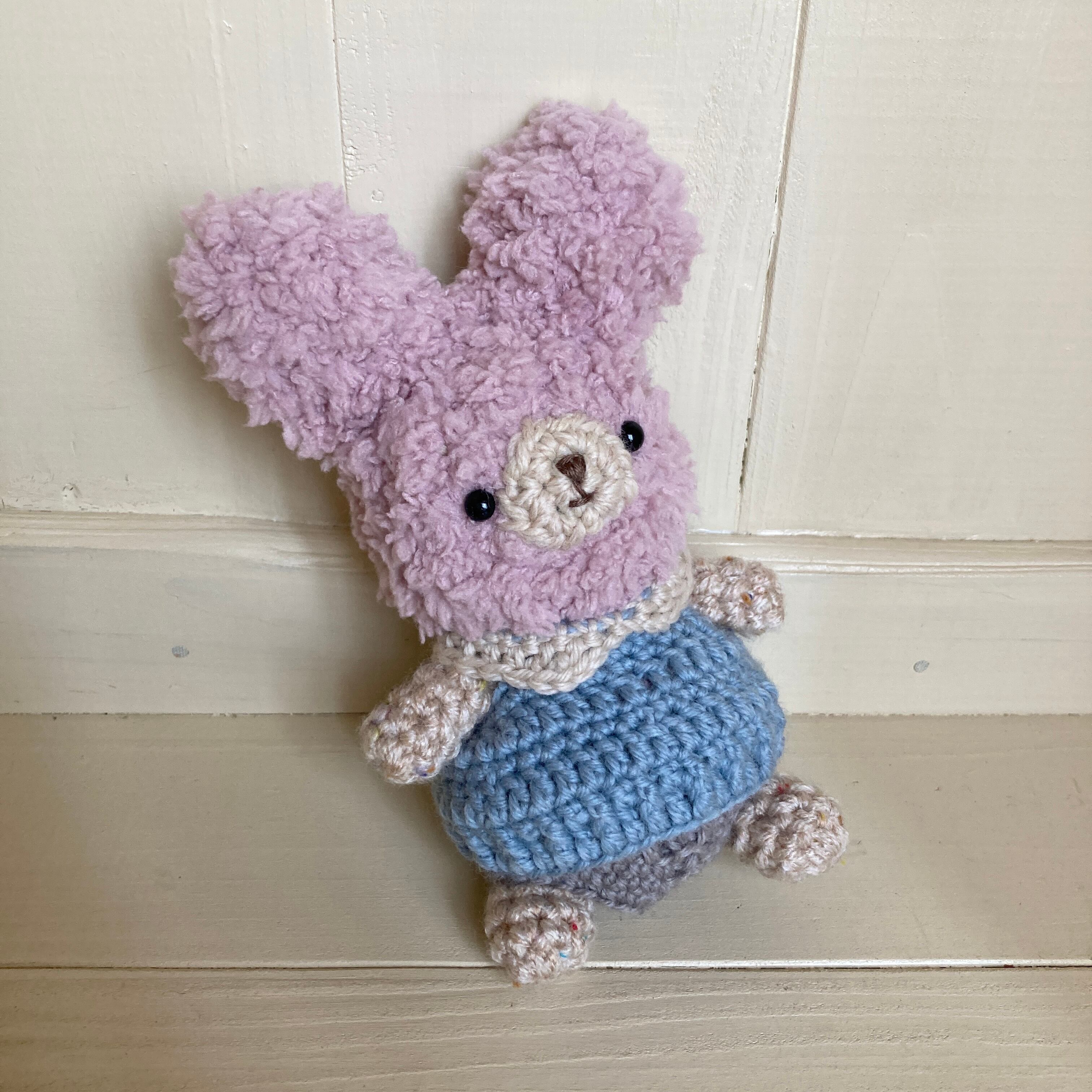 カスタマイズ可能❣️モコモコ毛糸のウサギさんあみぐるみ