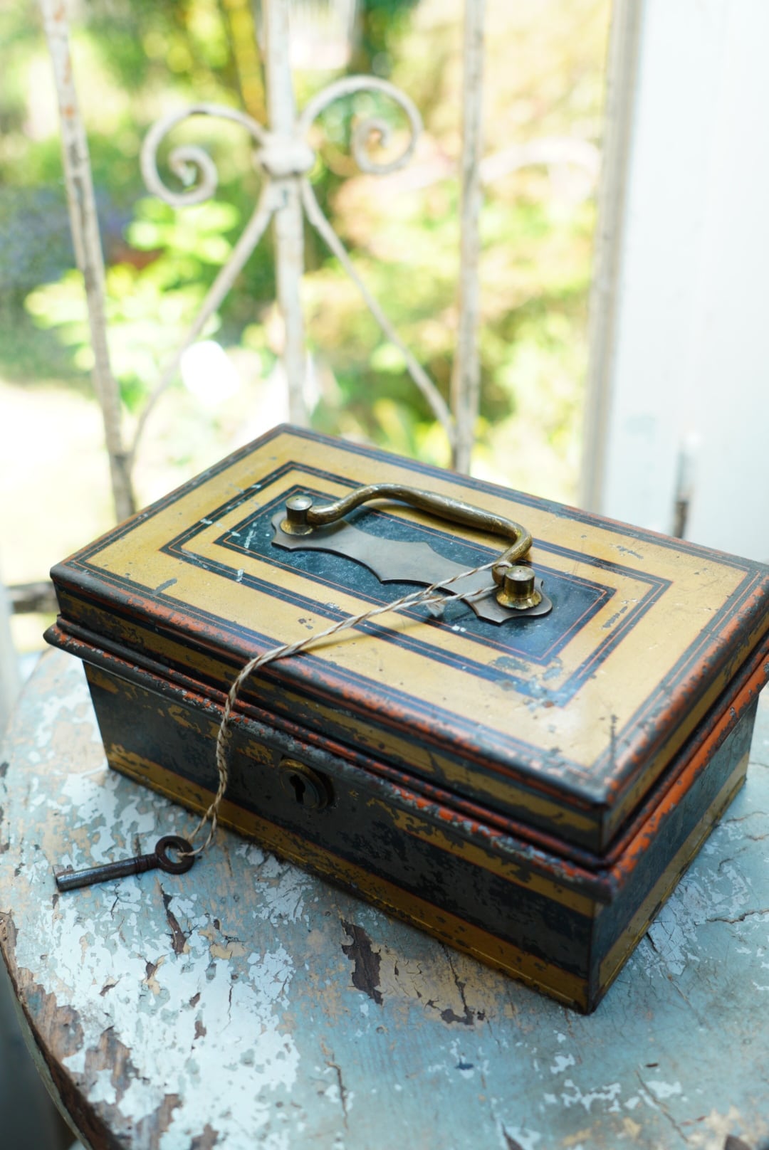 アンティーク 手提げ金庫 | La Paisible Anne