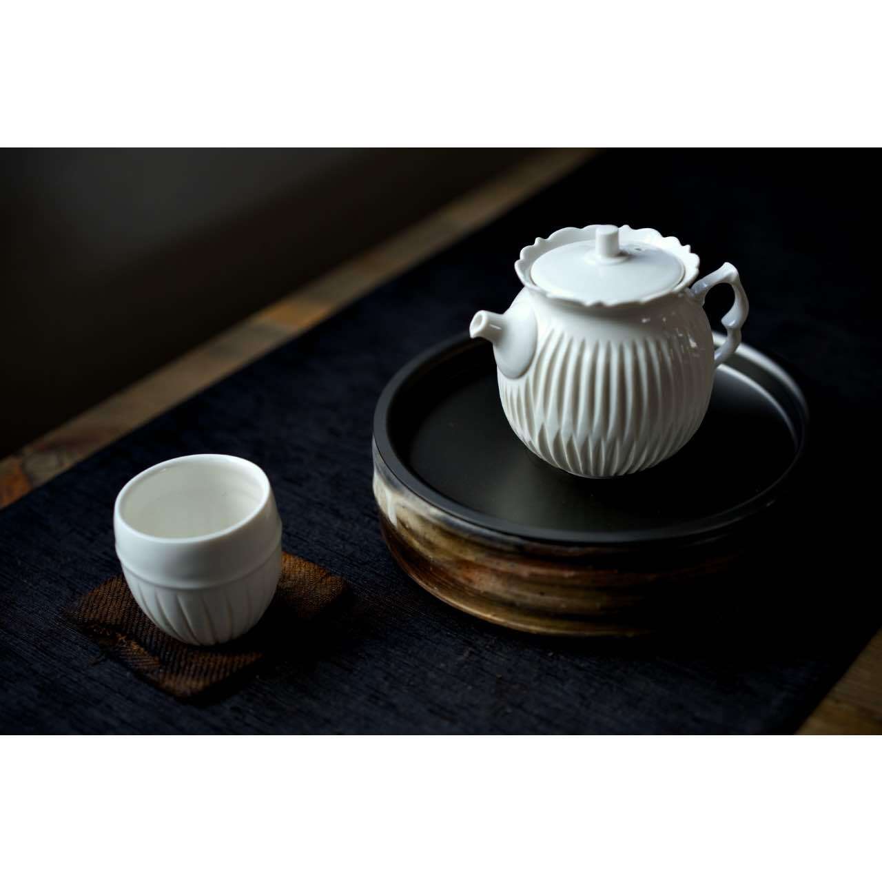 在銘 梅花 枯木 急須 中国 在銘 梅花 枯木 急須 中国