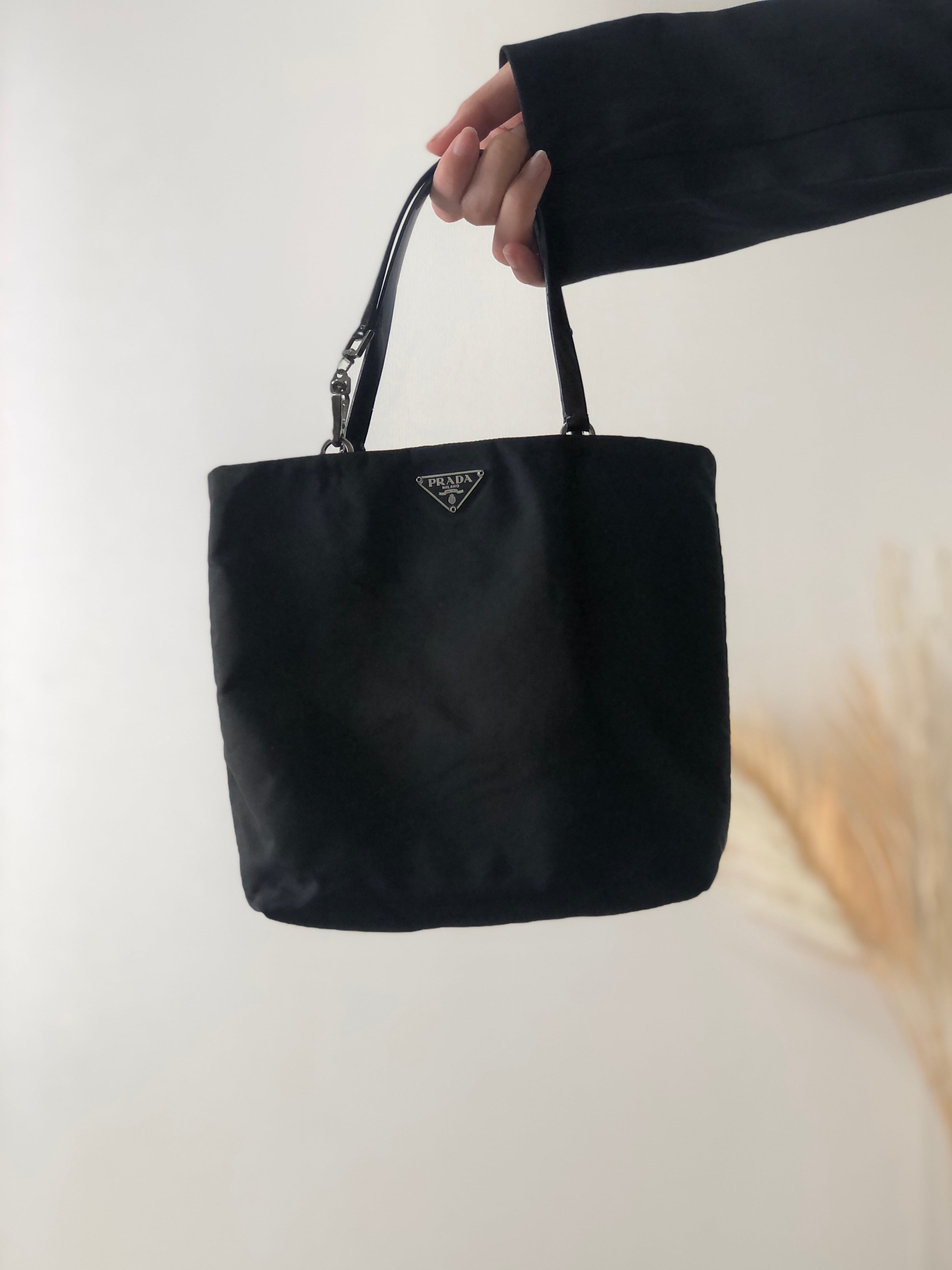 PRADA プラダ トライアングルロゴ ナイロン ミニバッグ ハンドバッグ