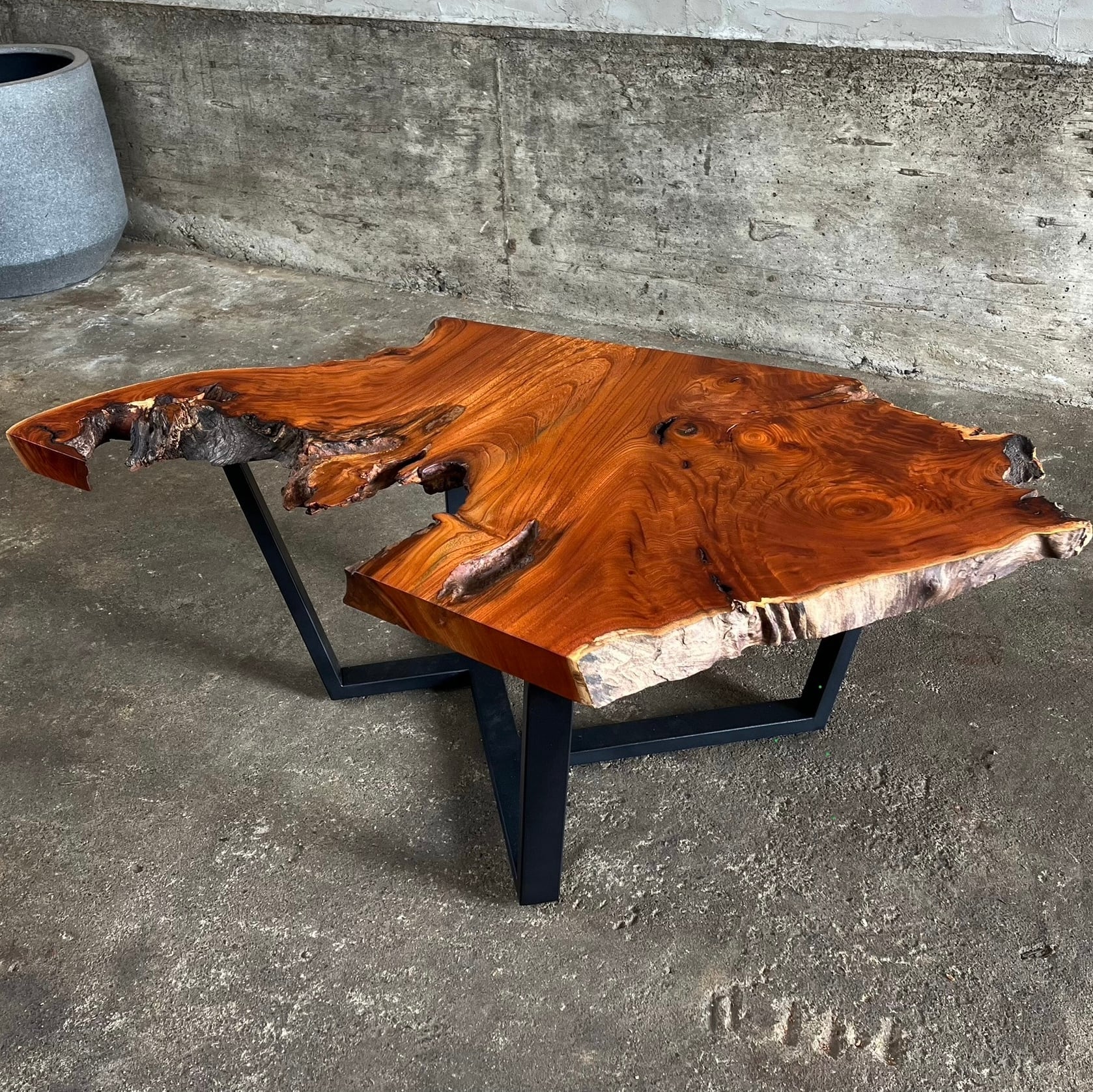 一枚板】天然Redwoodローテーブル@米国00で購入 一枚板】天然Redwood