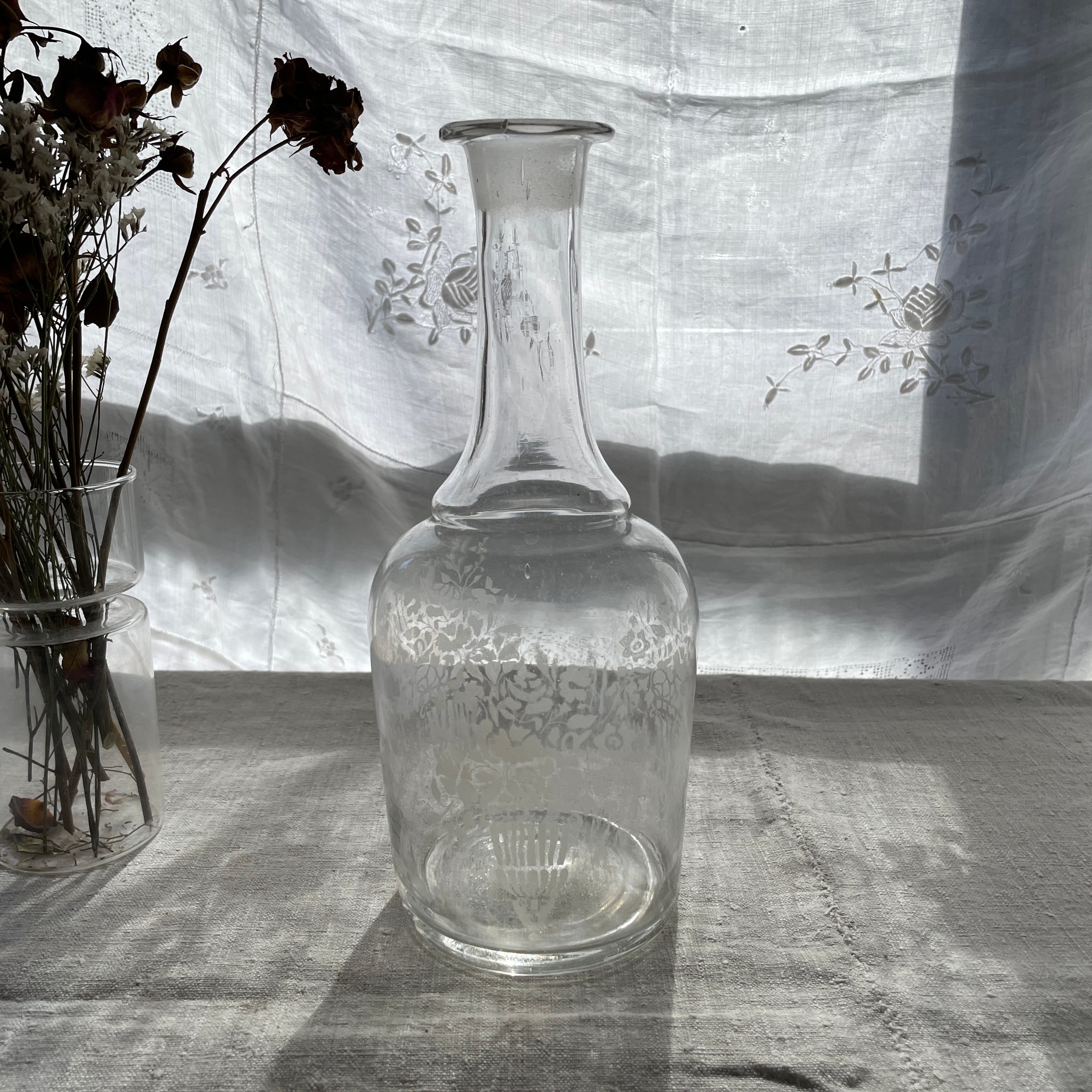 Flower Designed Antique Decanter/花柄ワインデキャンタ | valerievintage