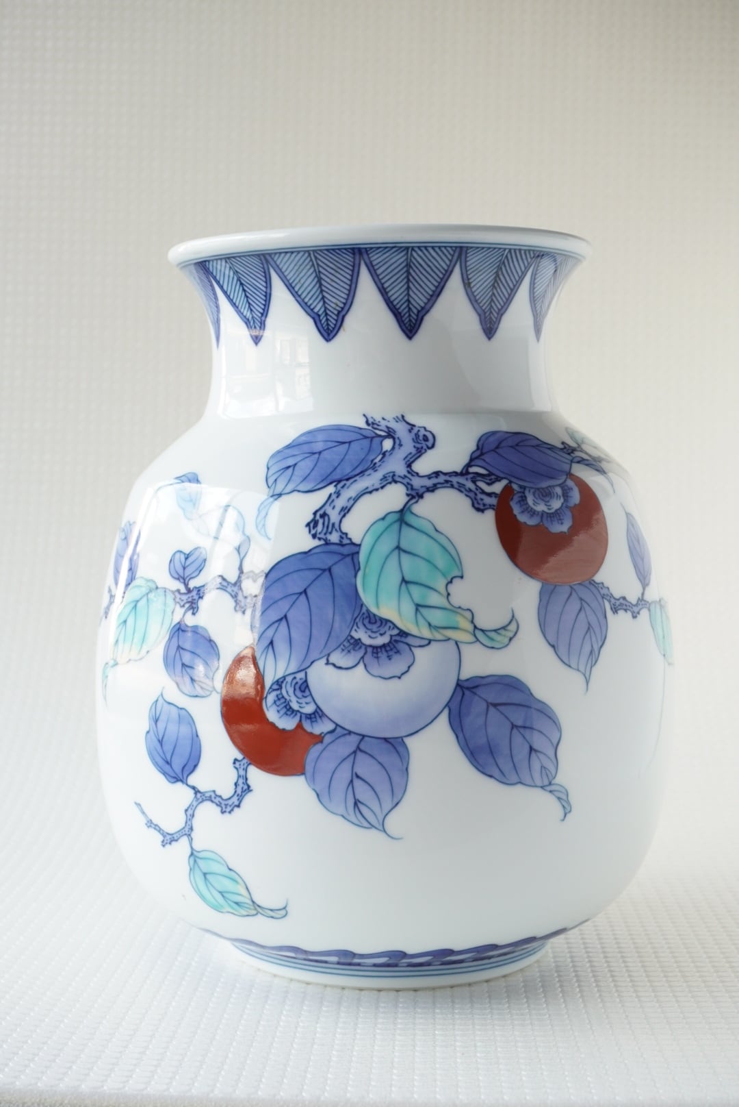 色鍋島染錦柿絵広口花瓶 花井山泉作 | 神田陶器店