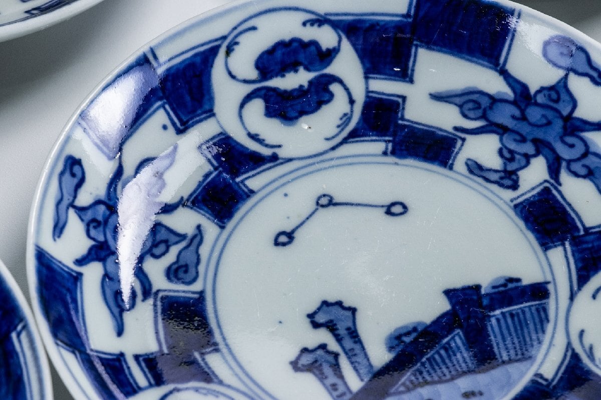 □□ 古伊万里 染付 白抜き 渦 花菱文 膾皿 丸鉢 渦