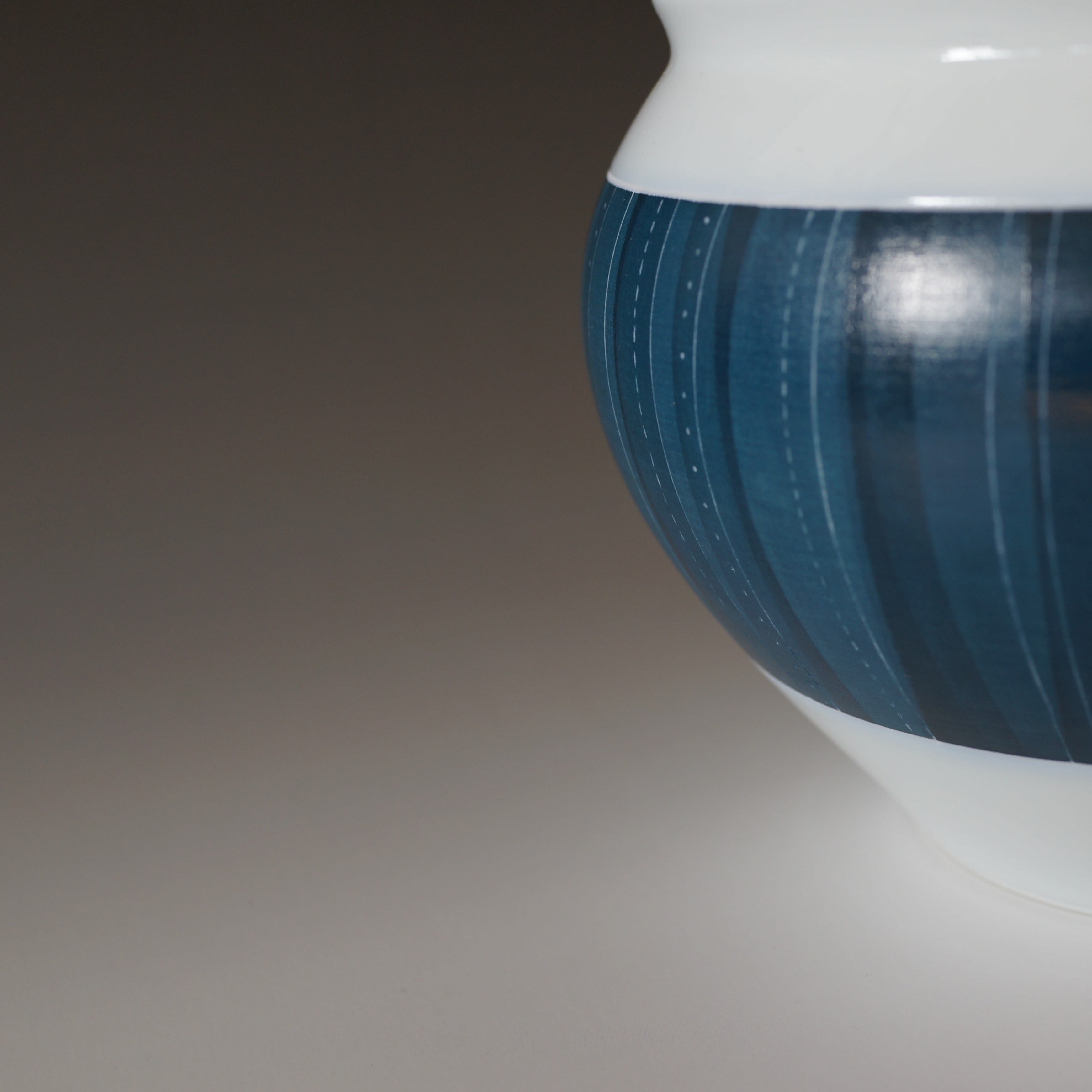 中村ゑ美こ作 和紙染蓋壺 | 高麗庵 清六窯