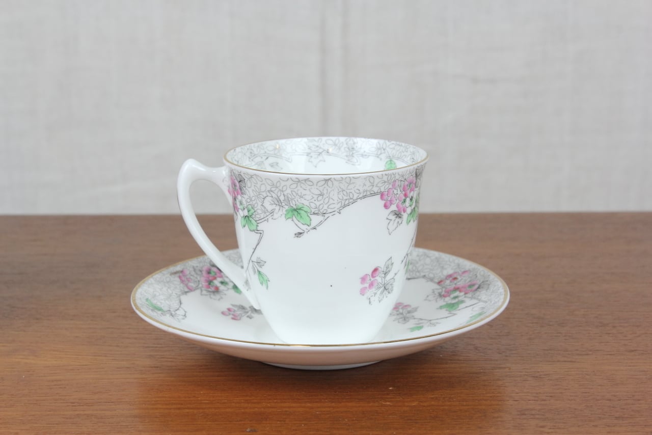 シェリー Shelly トリオ カップ＆ソーサー＆プレート 梅 ヴィンテージ