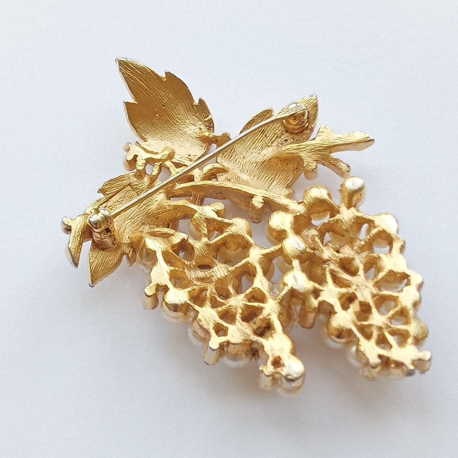 lotuscloud 2499⭐️TRIFARI トリファリ ブローチ ビンテージ 【公式通販】