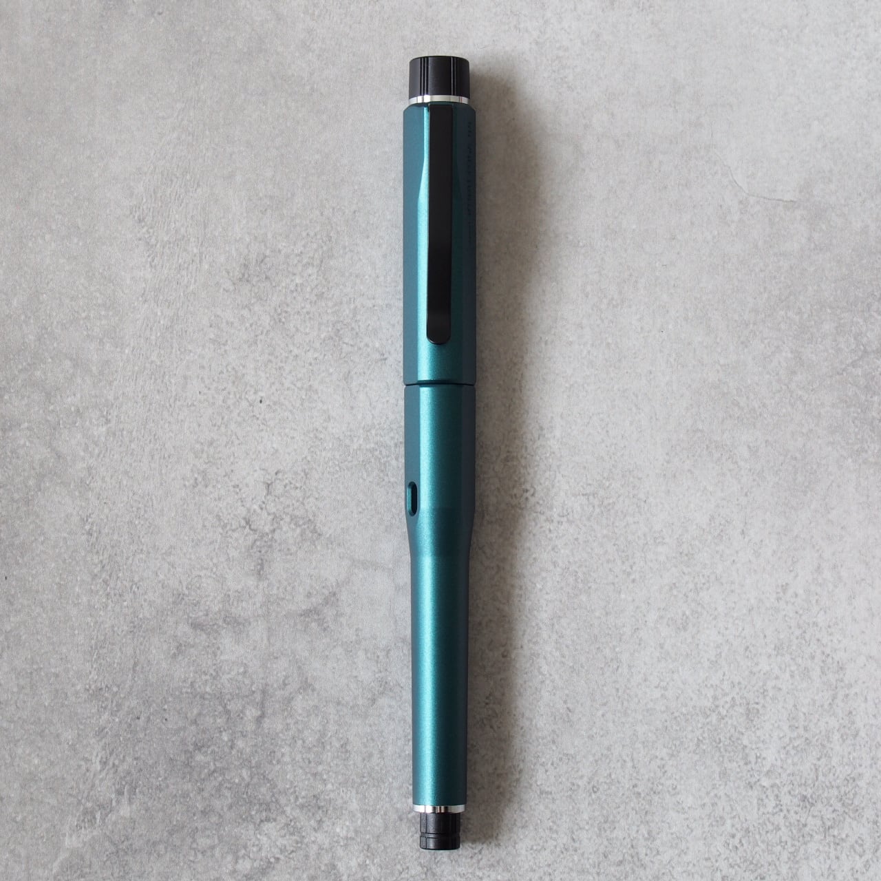 三菱鉛筆 KURUTOGA DIVE クルトガダイブ / デンスグリーン | avan