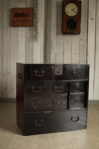 綺麗な打ち出し金具庄内箪笥 4杯 タンス 収納 古家具 古民家 時代家具