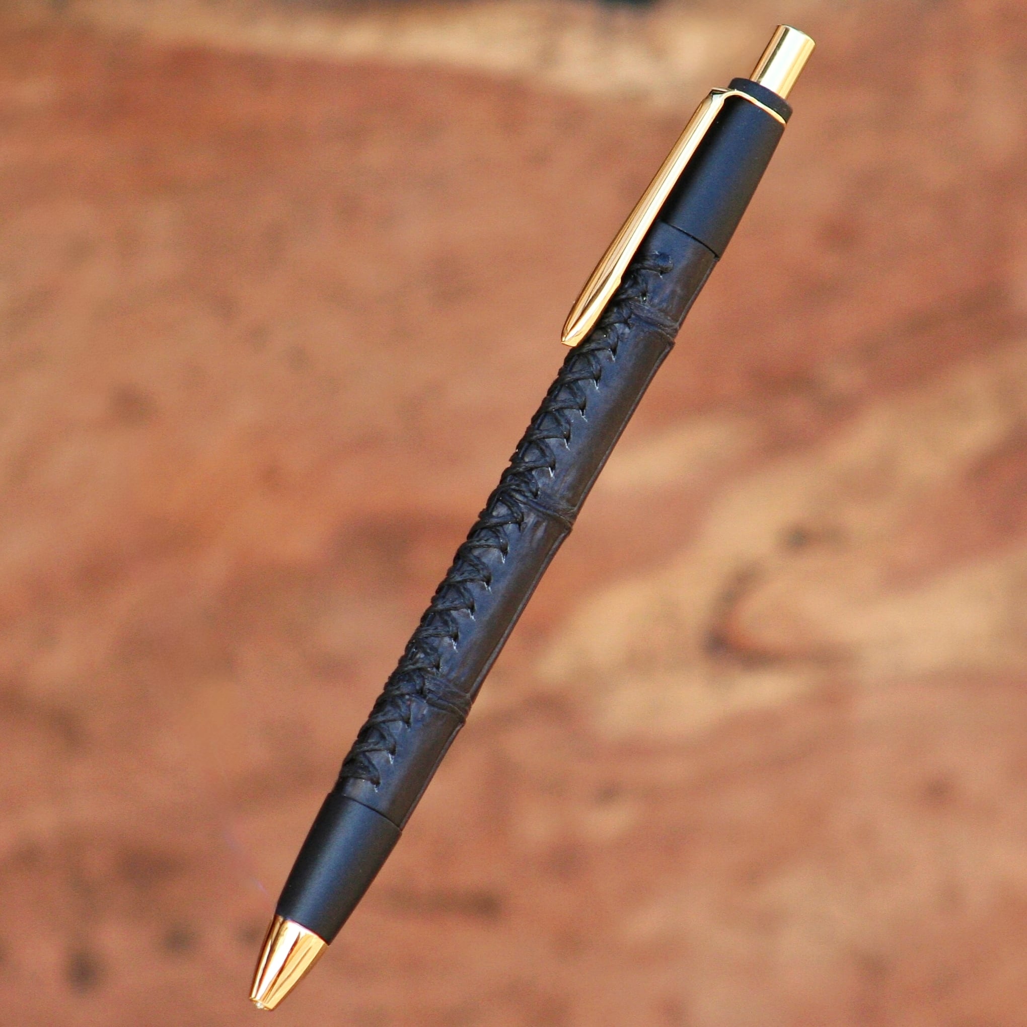 シックザール Schicksal 特上ヌメ革節目模様 シャーペン 革軸ペン