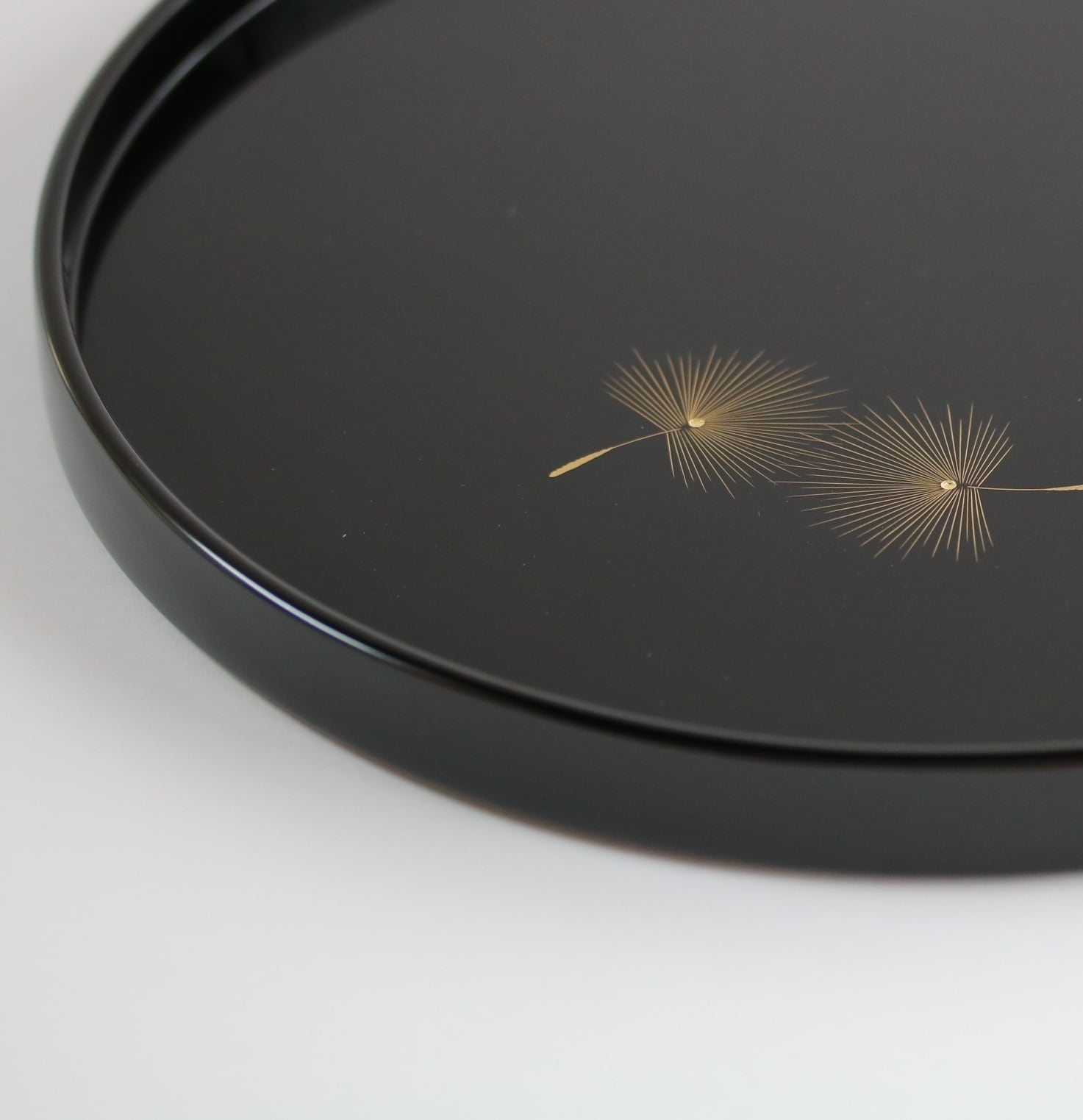 輪島塗 丸盆 8.5寸 飛花沈金 | 創作漆器 金沢わこう