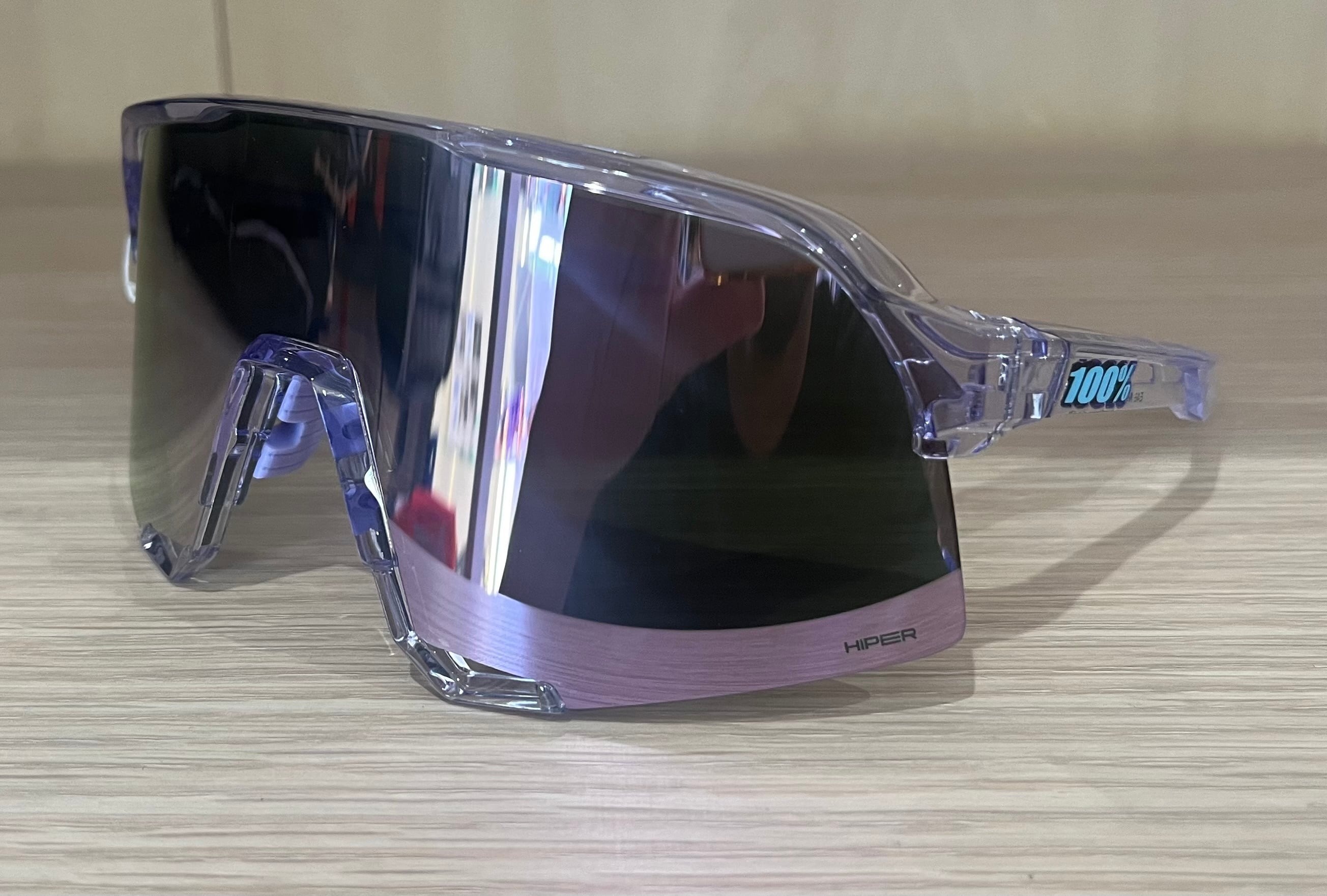 100%（ワンハンドレッド）サングラス S3/Polished Translucent