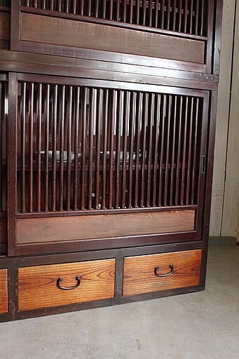 古い水屋箪笥 ガラス戸棚 | denbee 古道具