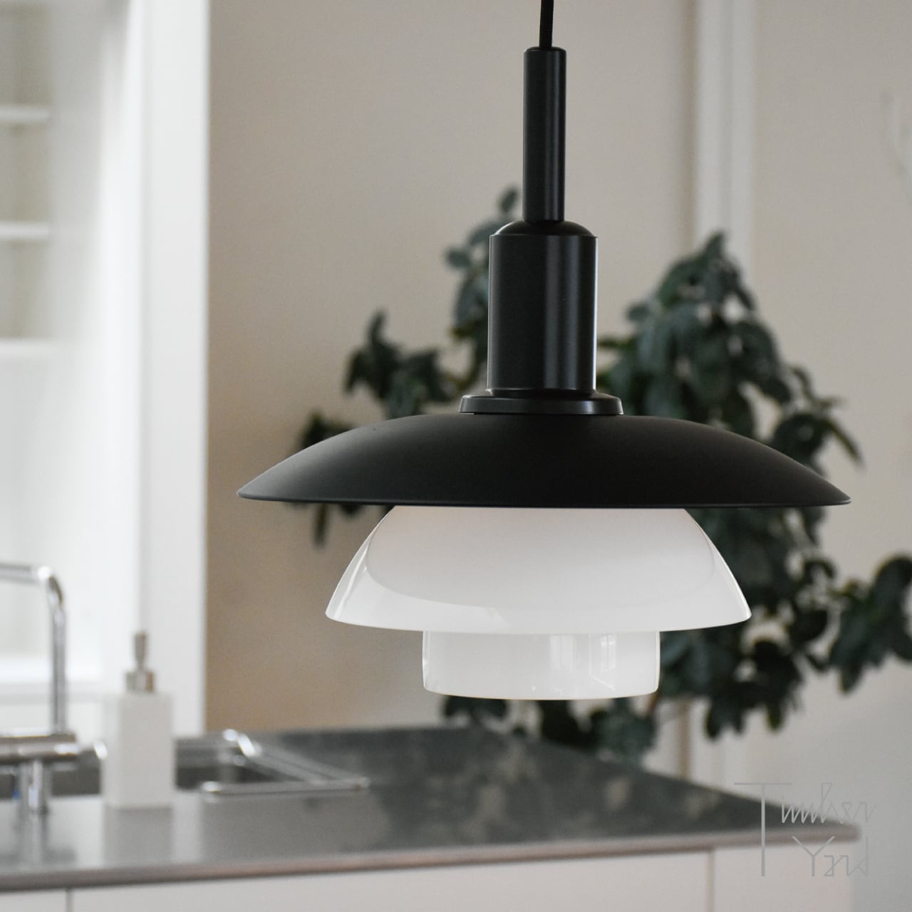 PH 3/3 ペンダント / ブラック メタル＋乳白ガラス / PH 3/3 Pendant