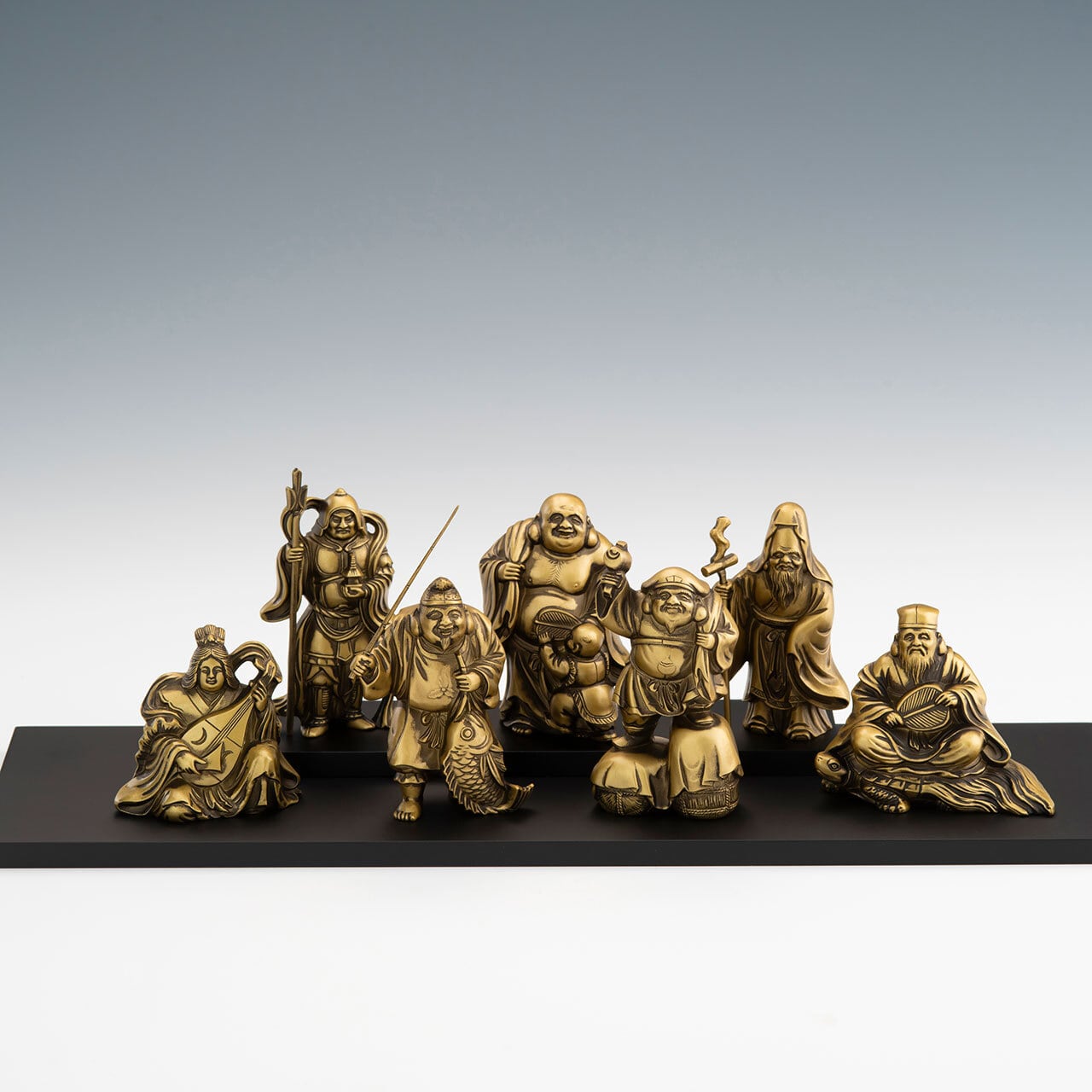 縁起がいい置物》七福神セット(二段台付)｜銀雅堂 | 生活を楽しむ専門