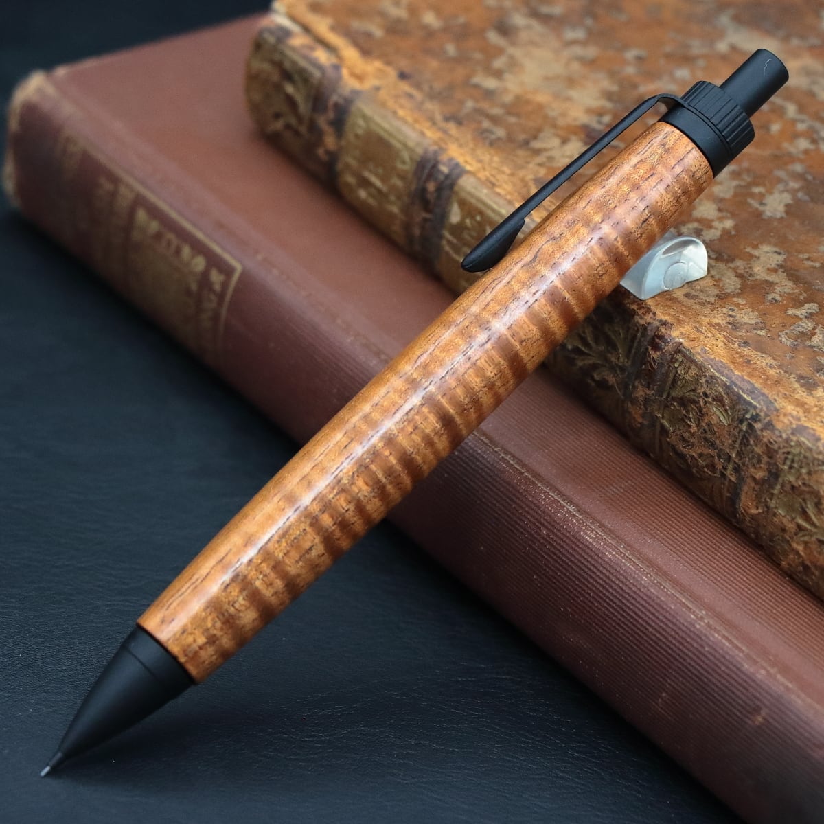 神が宿る木 ハワイアンコア カーリー 縮杢 特上・Pencil 0.5mm」木軸