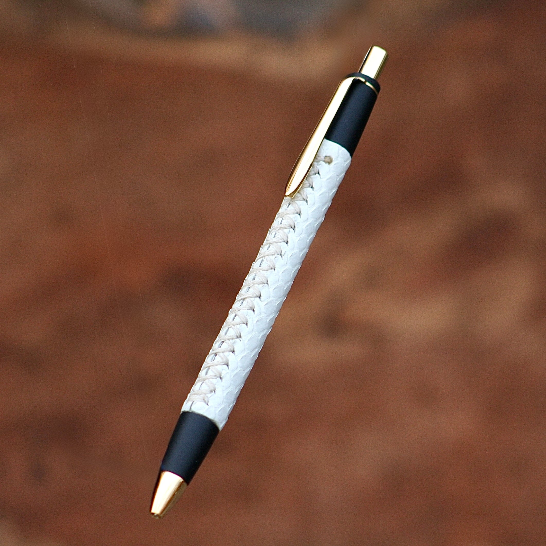 革軸ペン | Schicksal