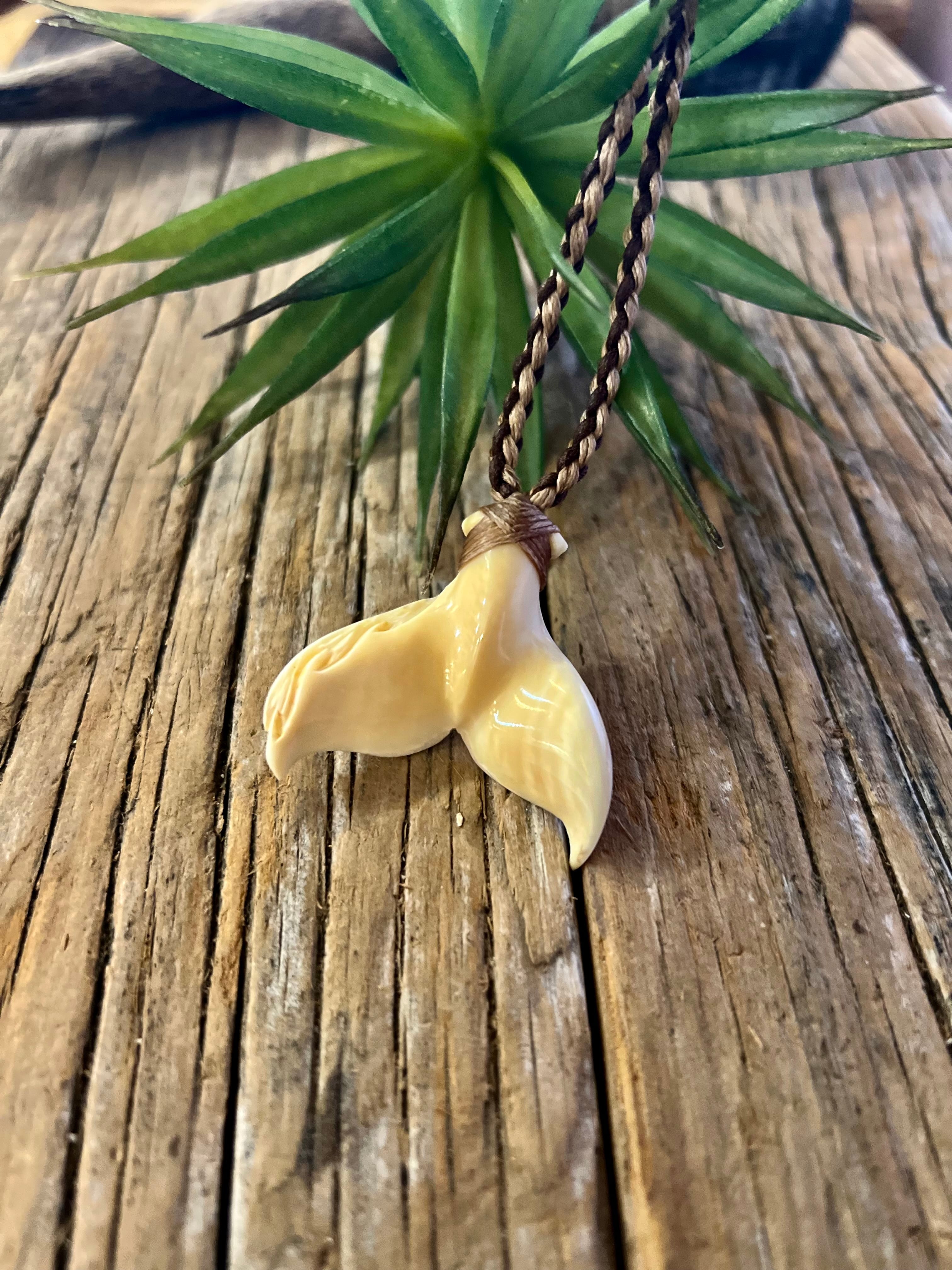 天然素材、鯨の歯風、抹香鯨風、歯類、重さ29g、模様を確認