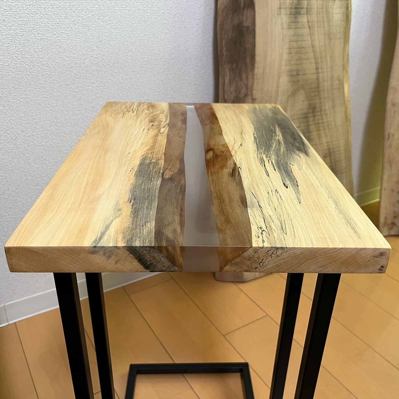 栃のレジンテーブル 42.5cm【木材：栃】【レジン：クリア】 | Pay ID