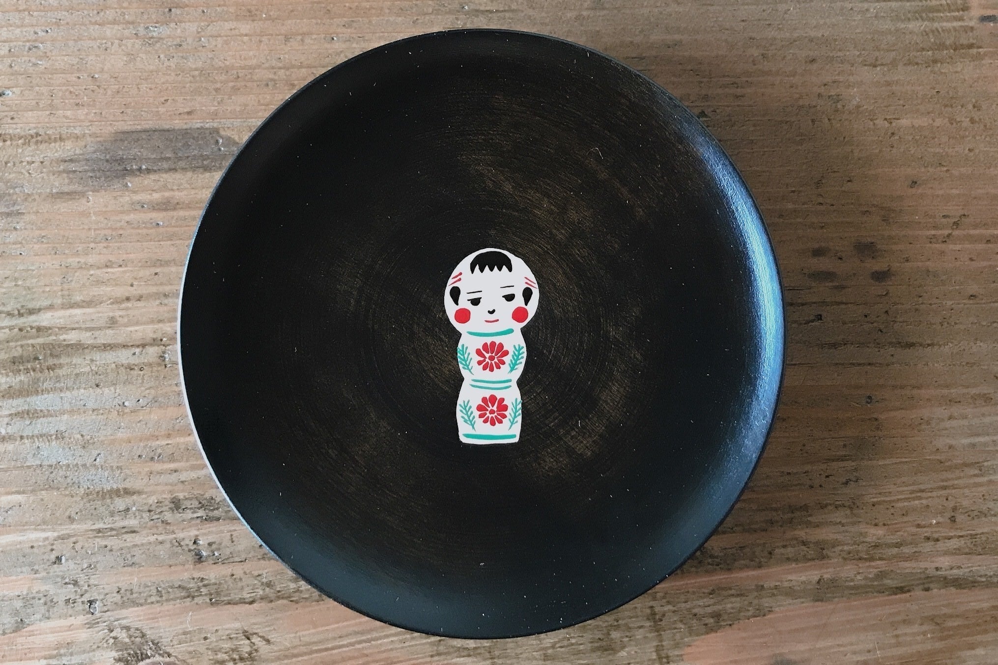 かわいい こけし の縁起豆皿｜会津漆器 食器 おしゃれ｜ほくるし堂