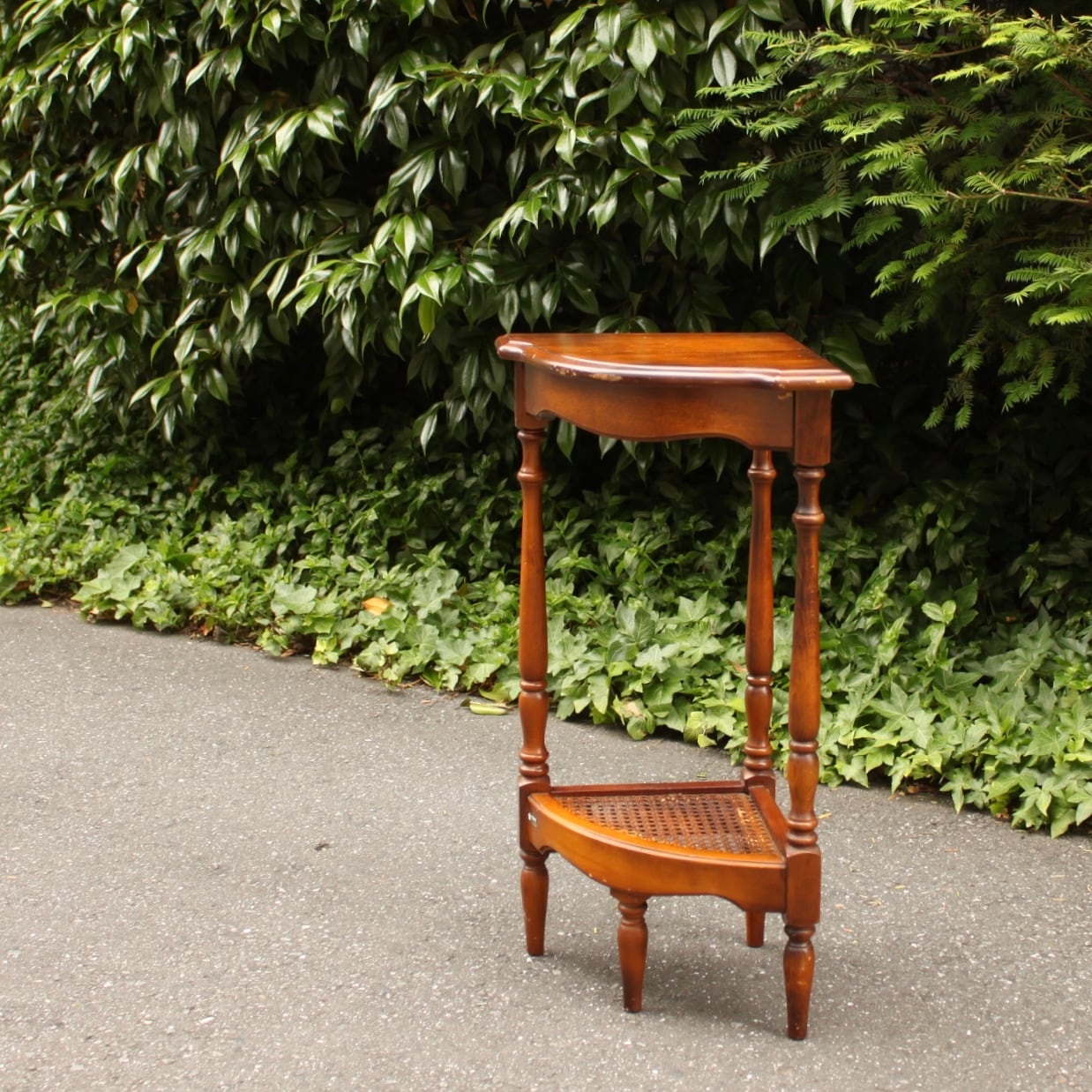 カリモクkarimoku コロニアルコーナーテーブル コーナーラック 電話台