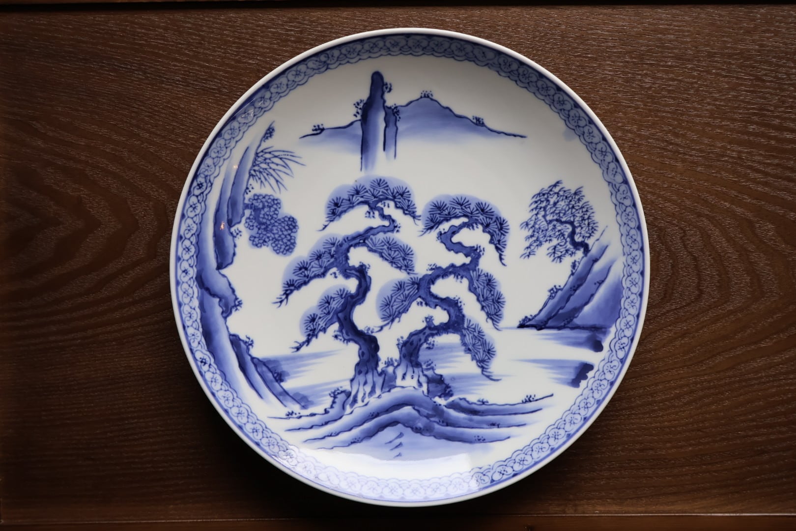 有田焼 山水(二本松) 大皿 | うつわ通販 土岐陶器店 / ONLINE SHOP