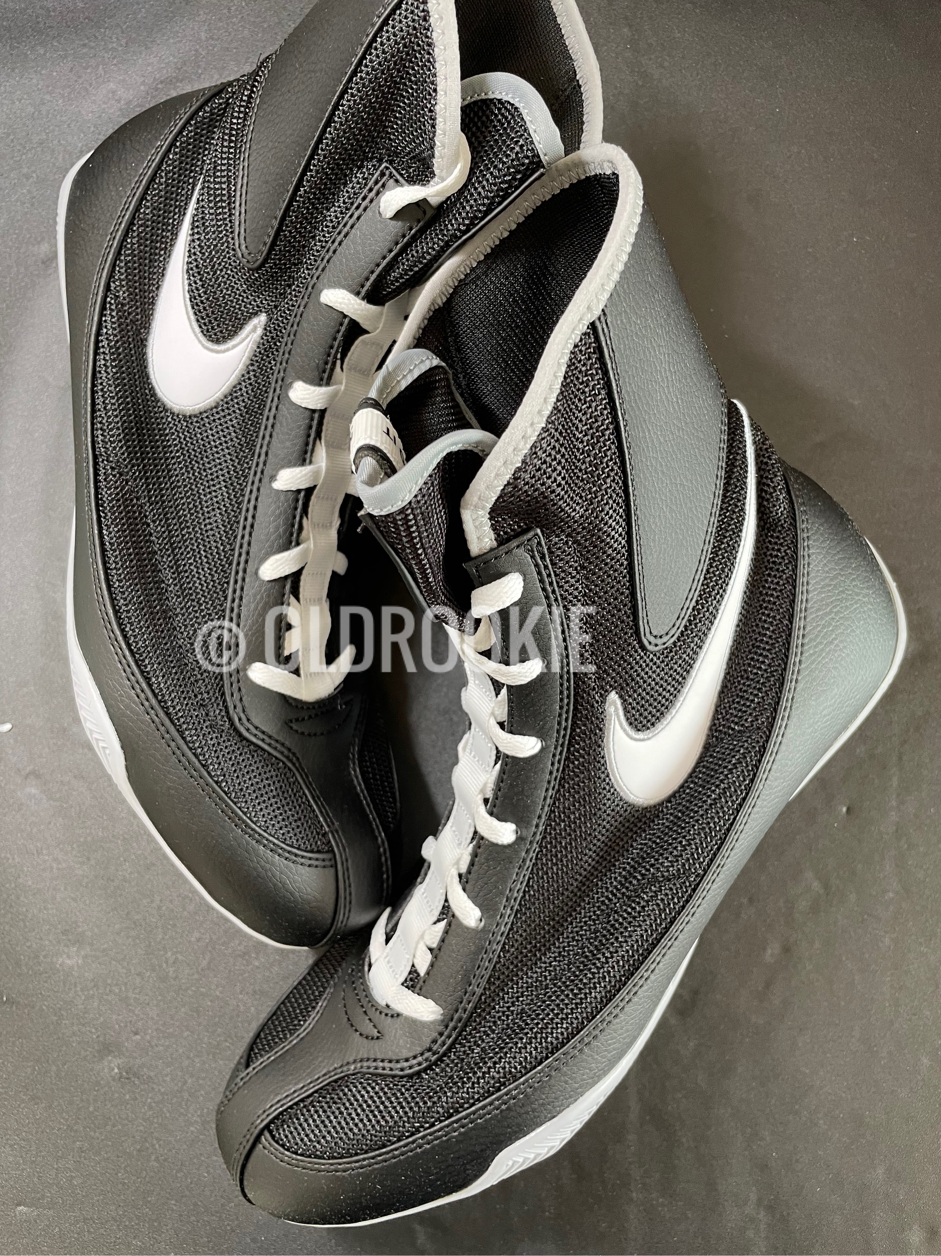 NIKEナイキマチョマイ2 ブラック/ホワイト/ウルフグレー NIKE MACHOMAI