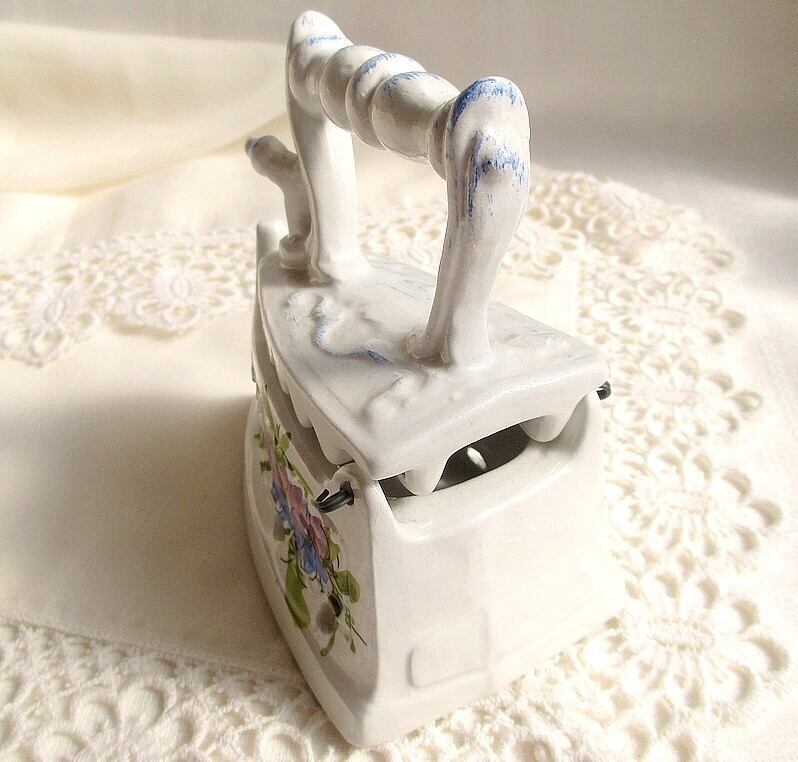 陶器のアイロン型ポプリポット 小物入れ フランス ブロカント | 南仏