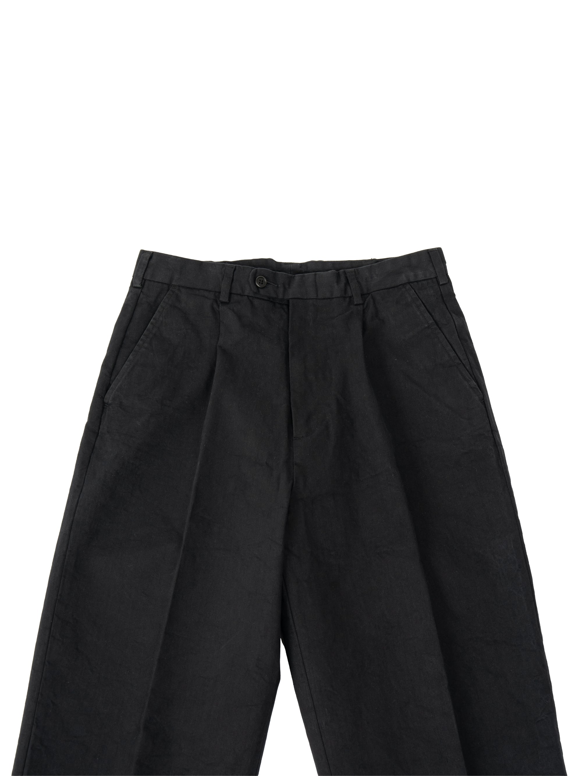 One Tuck Wide Chino Pants (black) | OVY