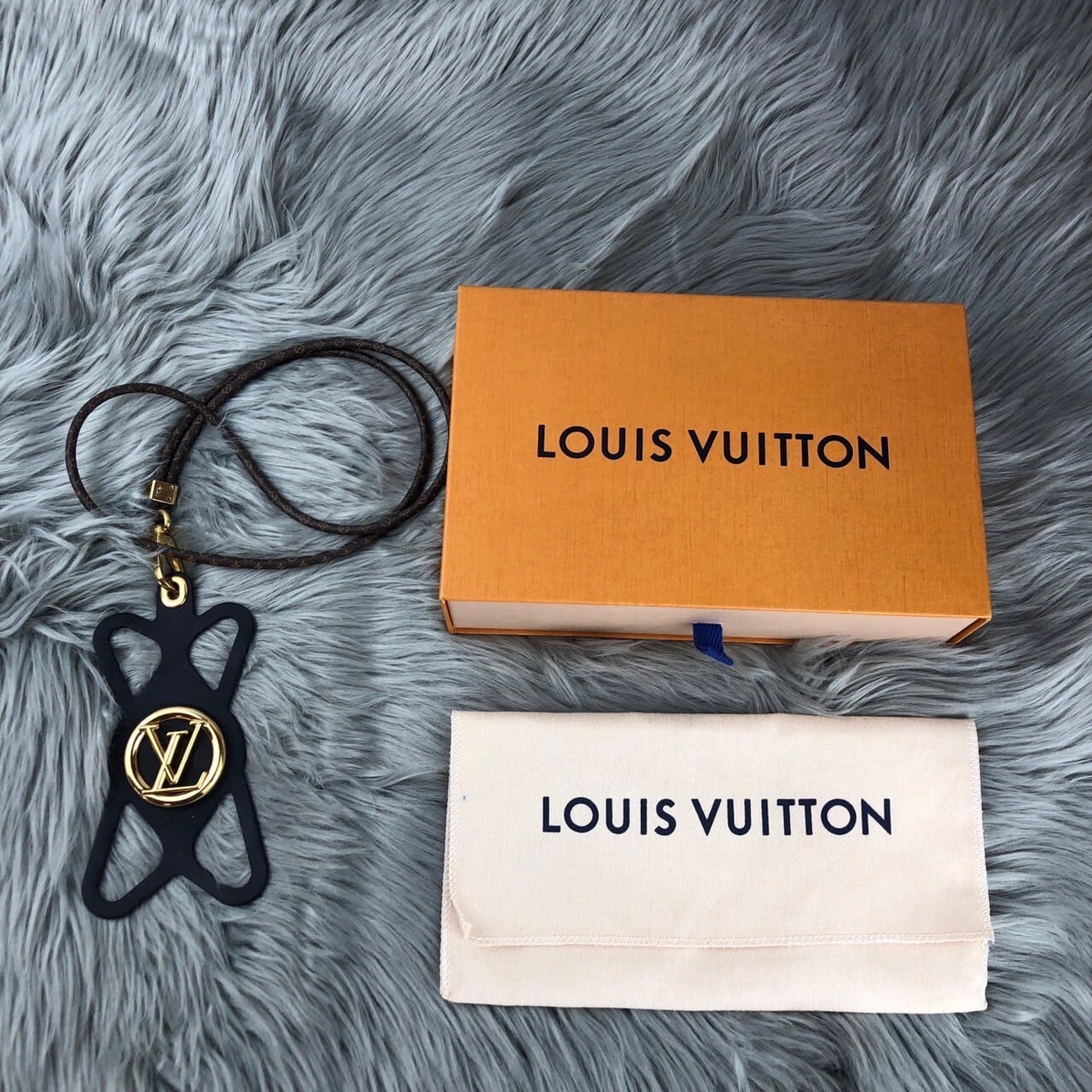 中古】ルイヴィトン LOUIS VUITTON ストラップ フォンホルダー