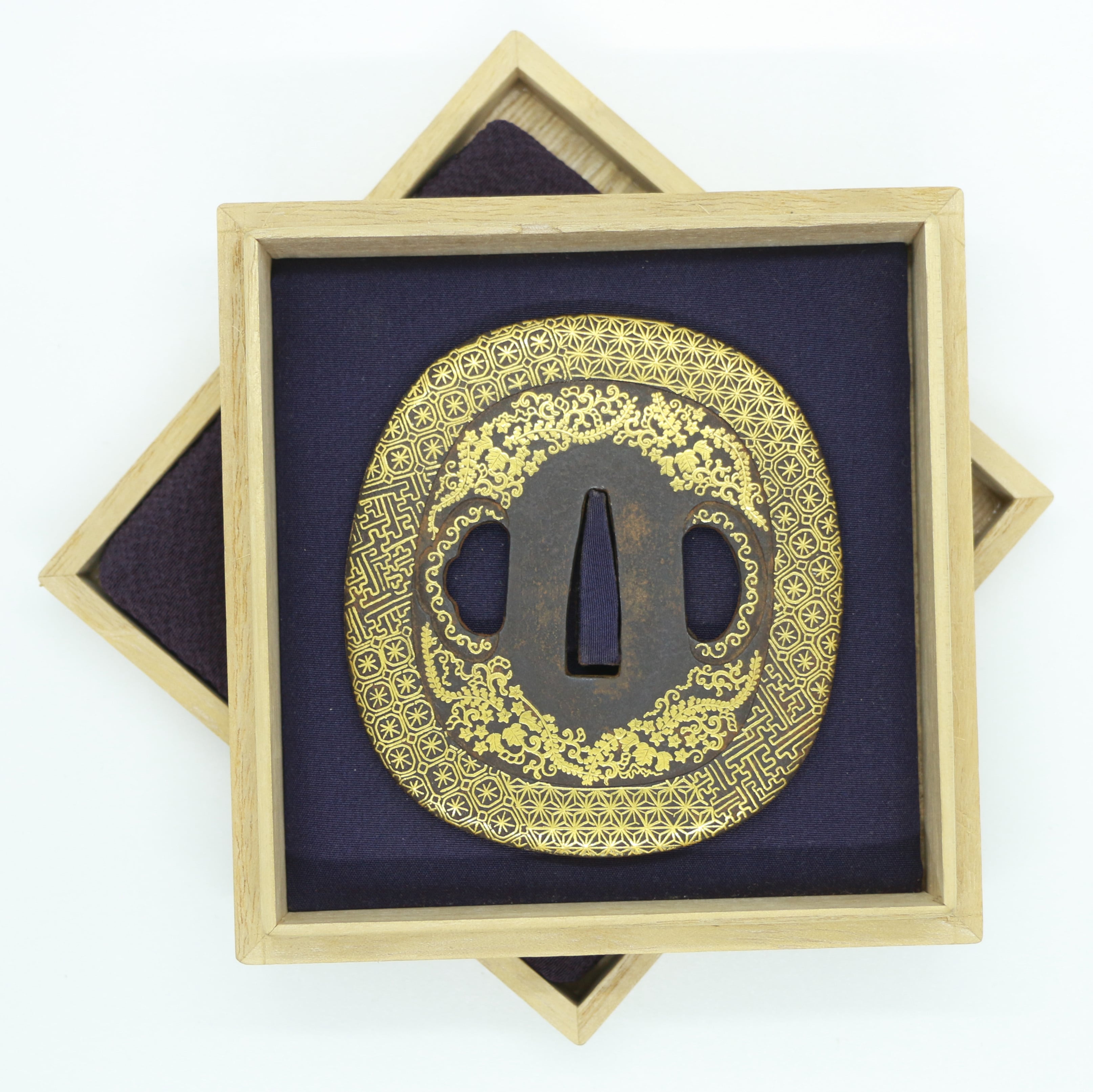 鳳凰龍雲図四角大型正阿弥南蛮鍔 鐔 鉄製 日本刀 刀 刀装具 時代物