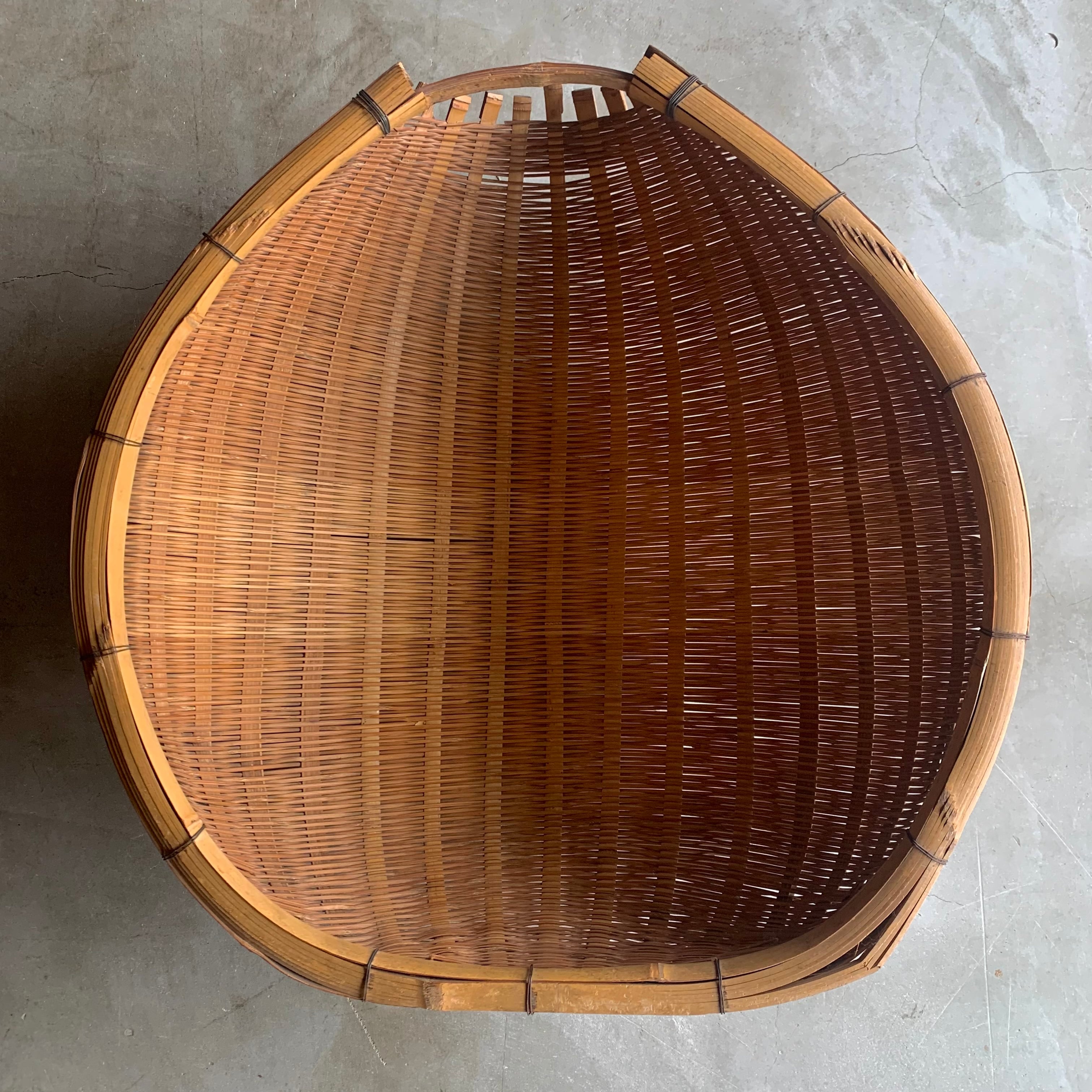 古道具 日本 / 竹製片口ざる 昭和 ディスプレイ インテリア 農具