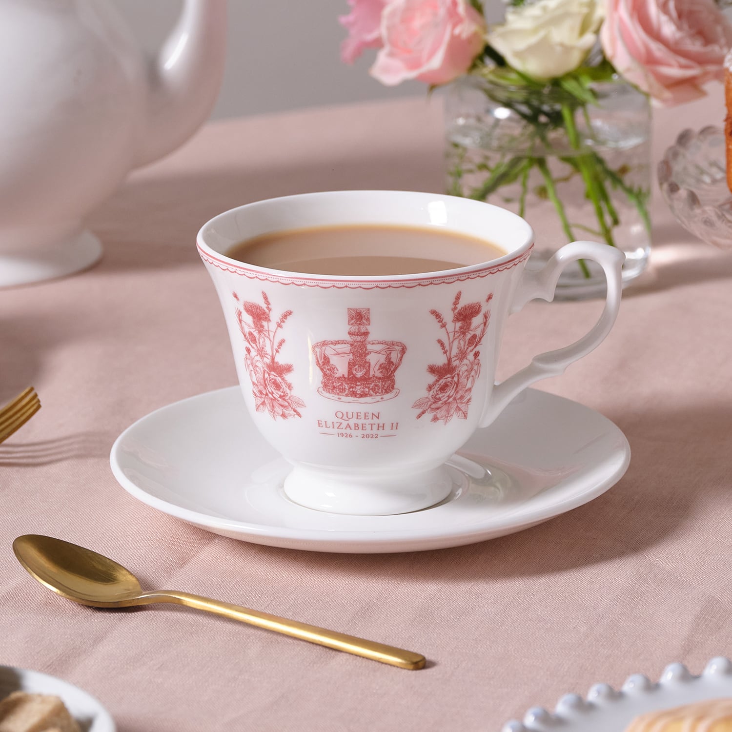 カップ＆ソーサーEⅡR【Queen ElizabethⅡ Commemorative】Victoria